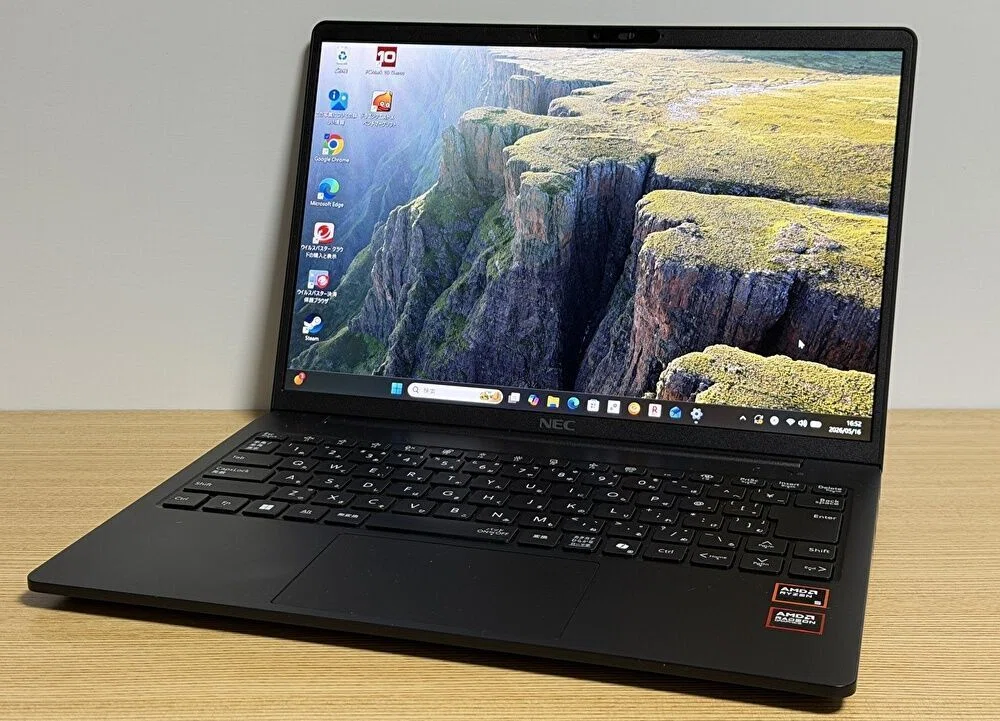 Points from the hands-on review of the NEC Direct N14 Slim, a 14