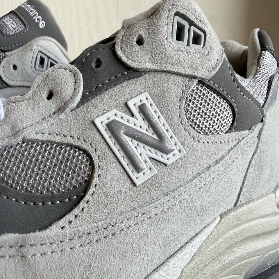 New Balance U992GY｜ジョブズも愛した至高のスニーカー｜AIKE/あいけ 