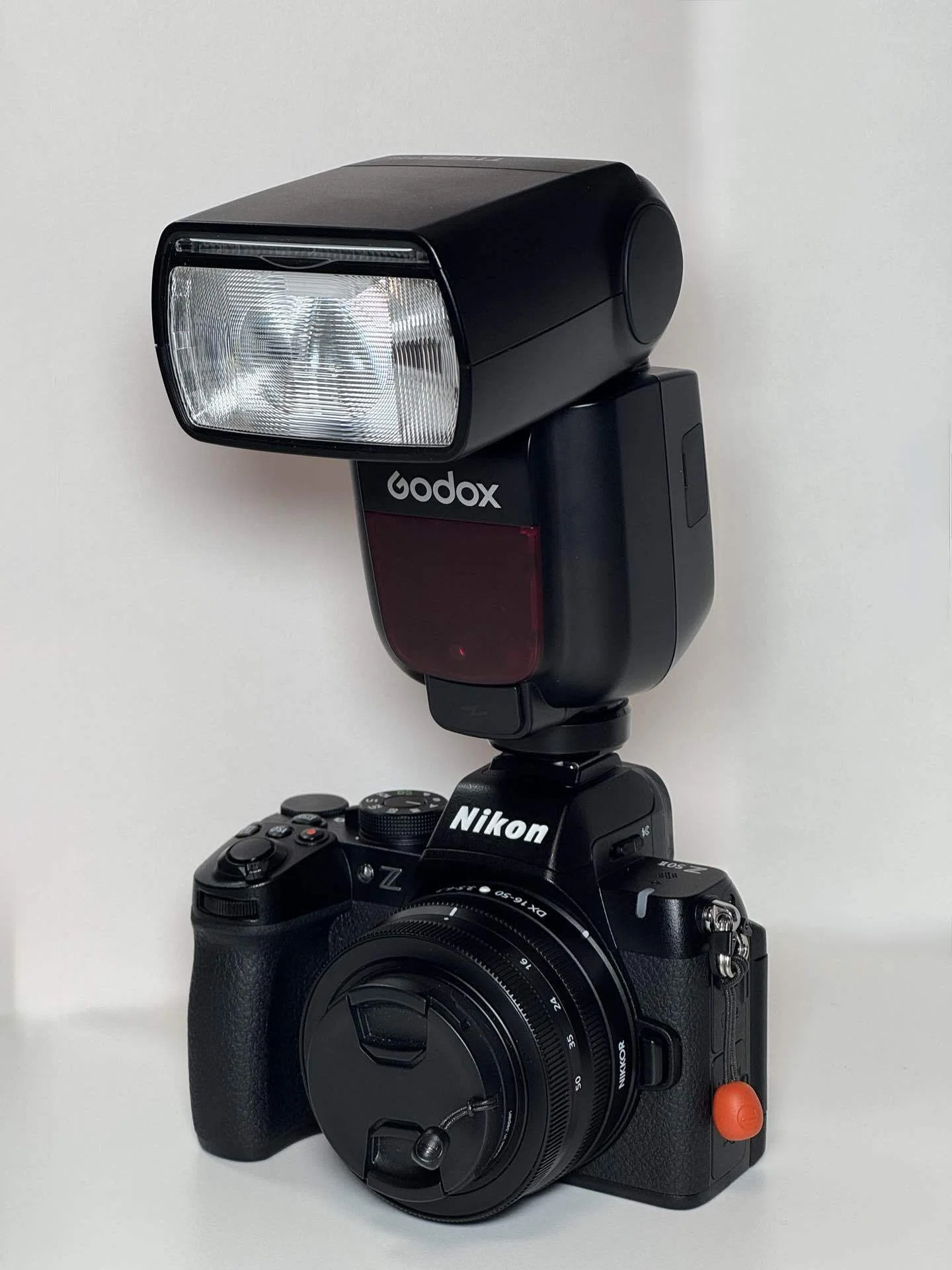 レビュー Godox TT685II × Nikon Z50II｜クリップオンストロボの装着感