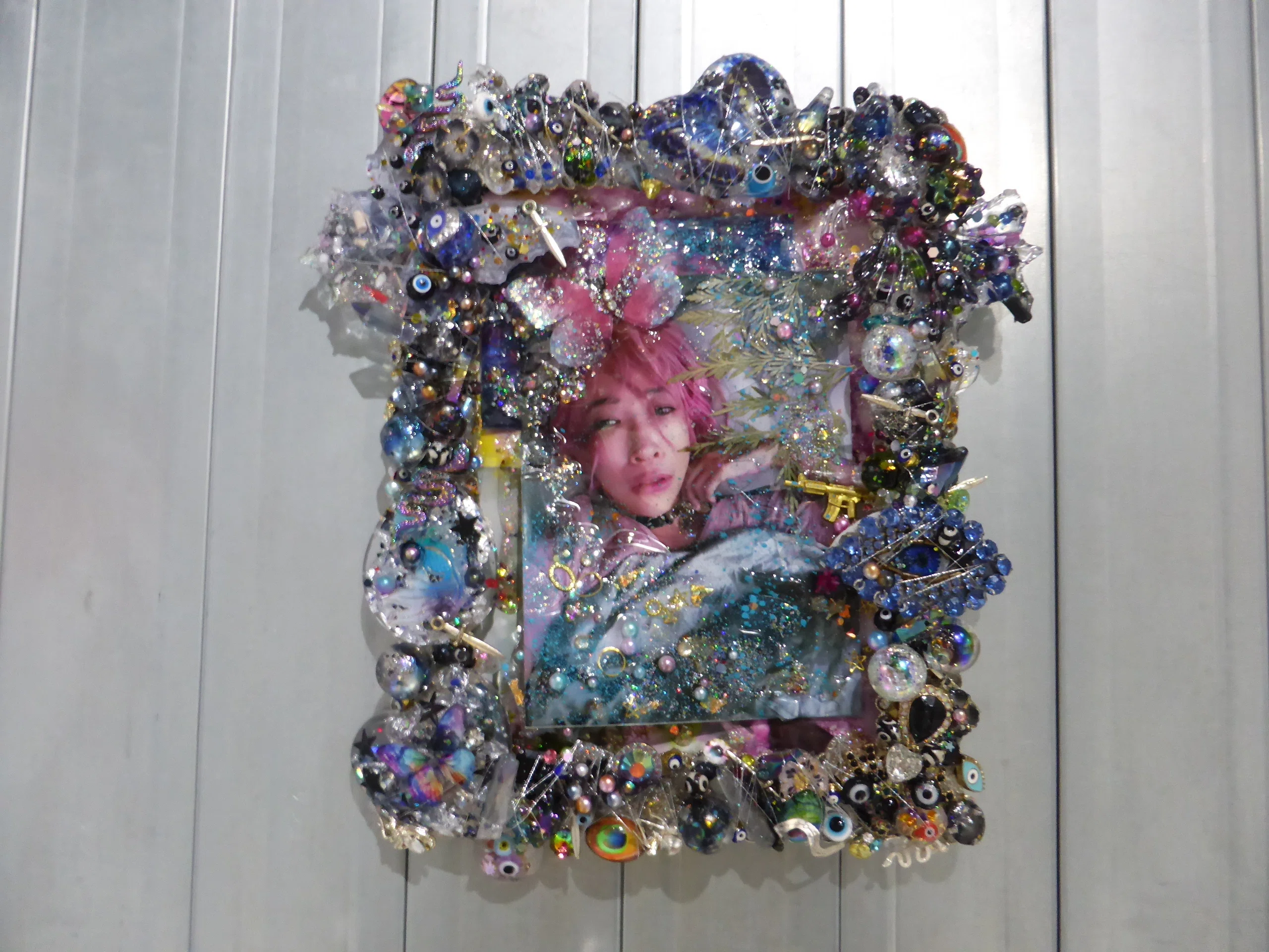 古民家を色鮮やかにジャックする～展覧会「蜷川実花 mirror mirror