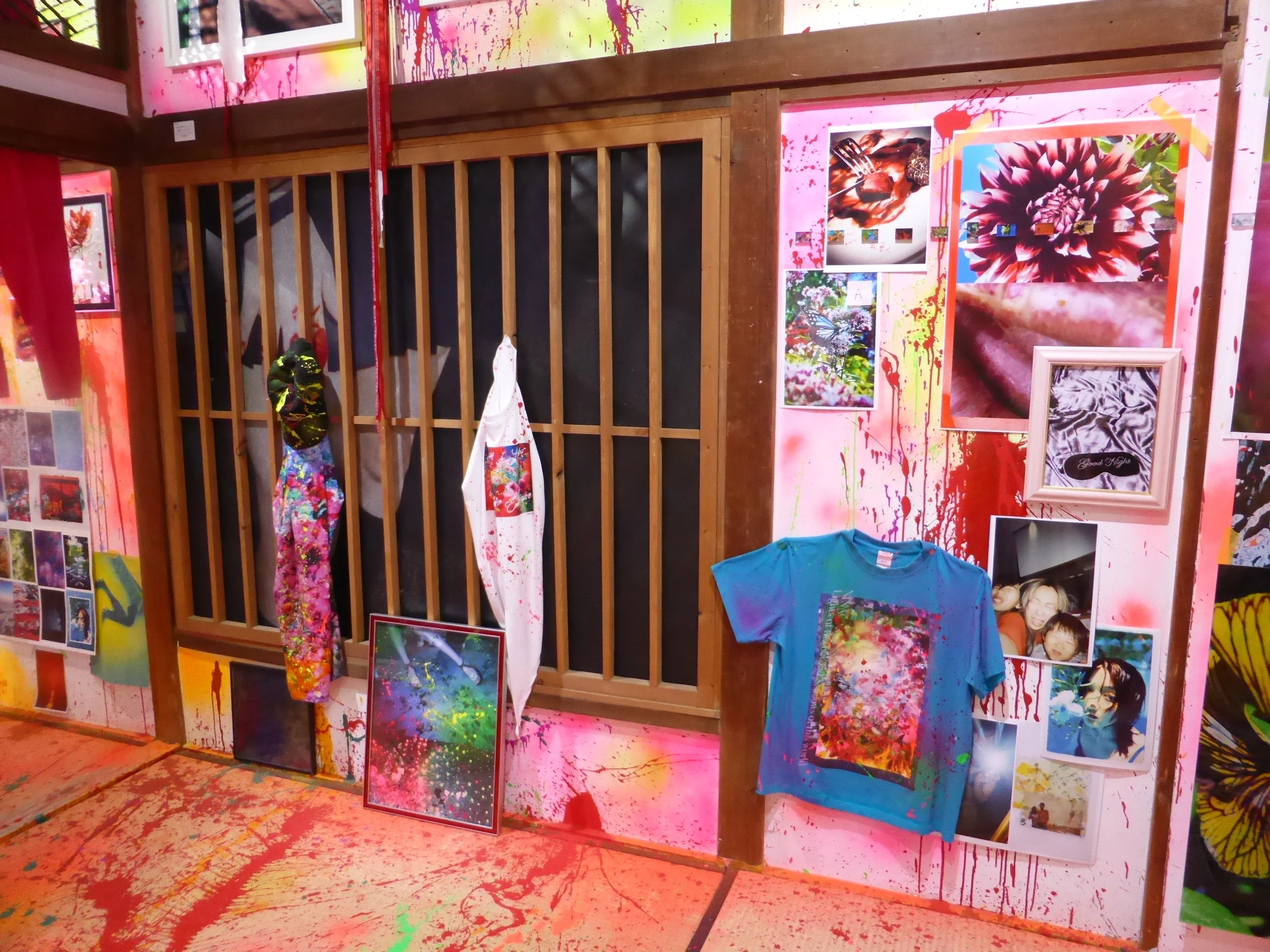 古民家を色鮮やかにジャックする～展覧会「蜷川実花 mirror mirror