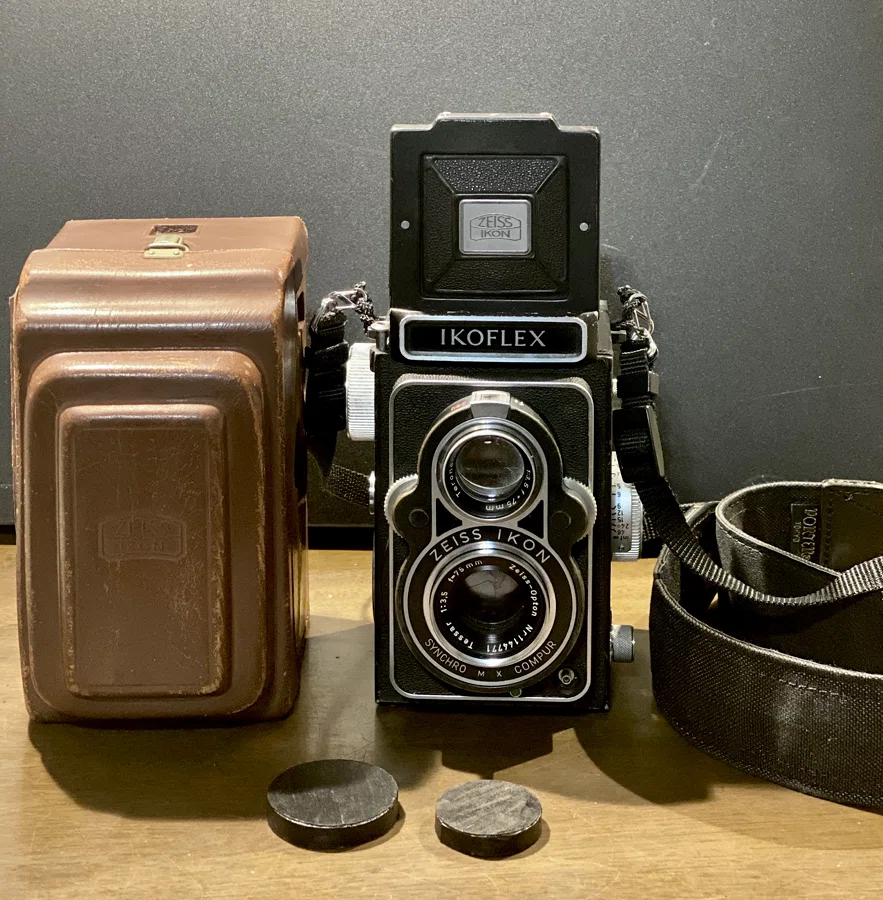 Zeiss Ikon の二眼レフ IKOFLEX ｜光画日々想