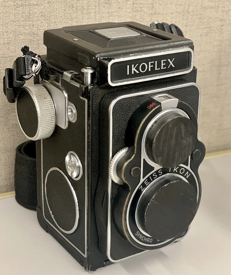 Zeiss Ikon の二眼レフ IKOFLEX ｜光画日々想