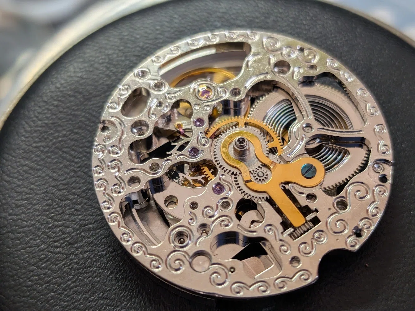 No.500 | Cogu | CG-3007M-RG | Watch with a detached dial ornament