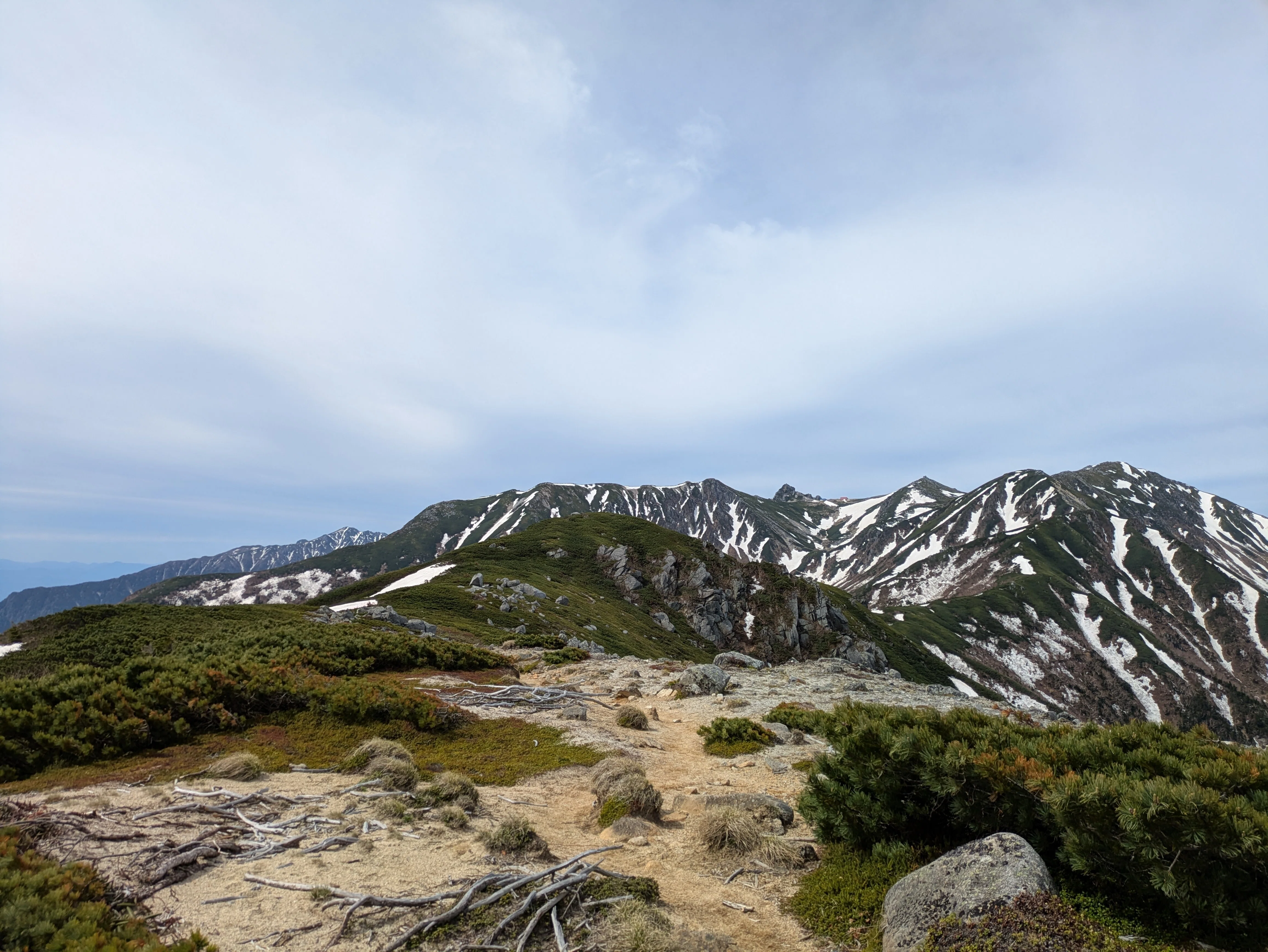 Takao Mountain Bookのヒップバッグを10回以上山で使ってみての所感