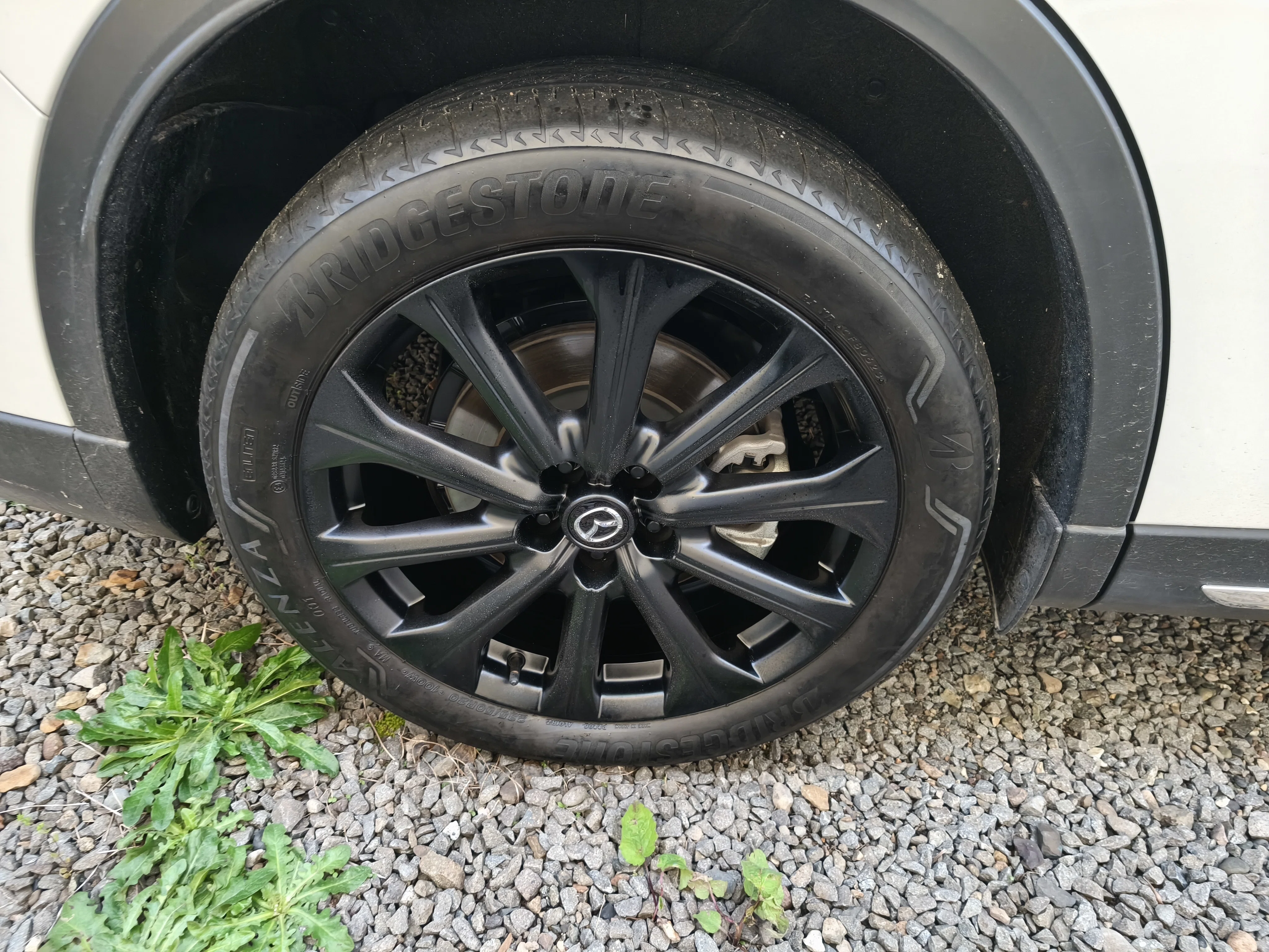 CX-60純正ホイールをDIYでマットブラック塗装してみた｜kamofukaとあずき
