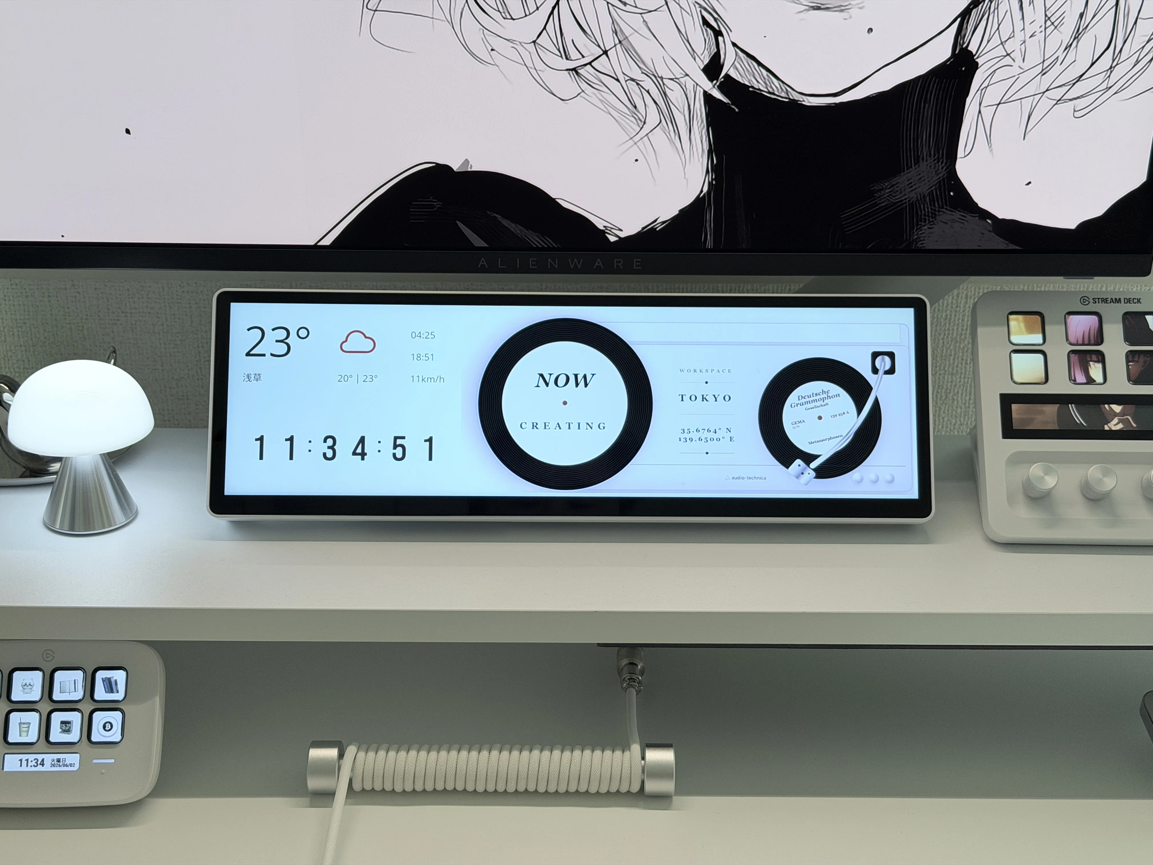 デスク界の“問題児ガジェット”｜気になる点の方が多い… CORSAIR XENEON