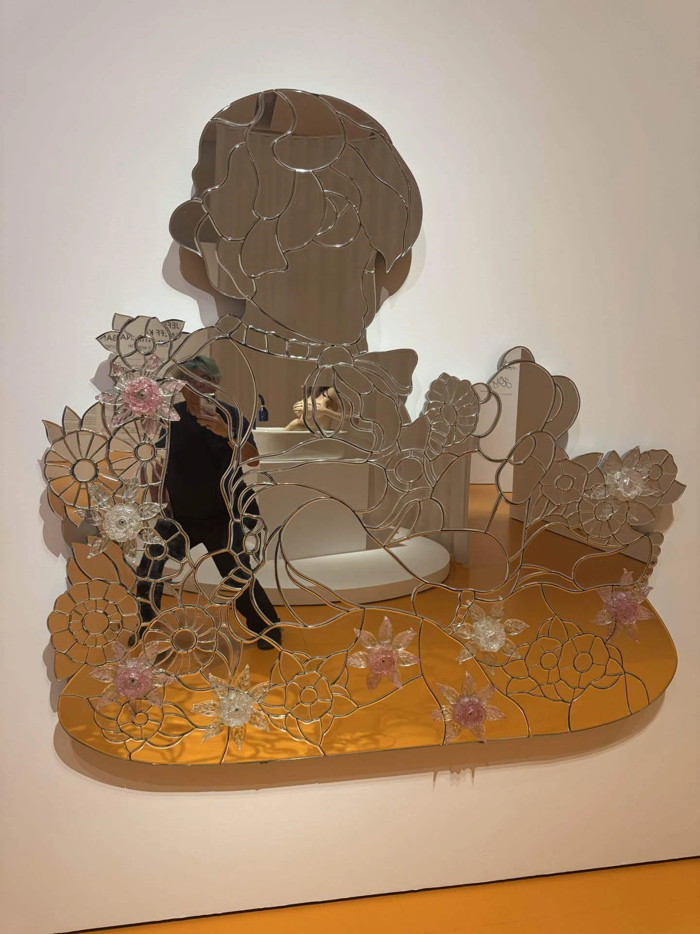ジェフ・クーンズ ｢PAINTINGS AND BANALITY - SELECTED WORKS FROM THE
