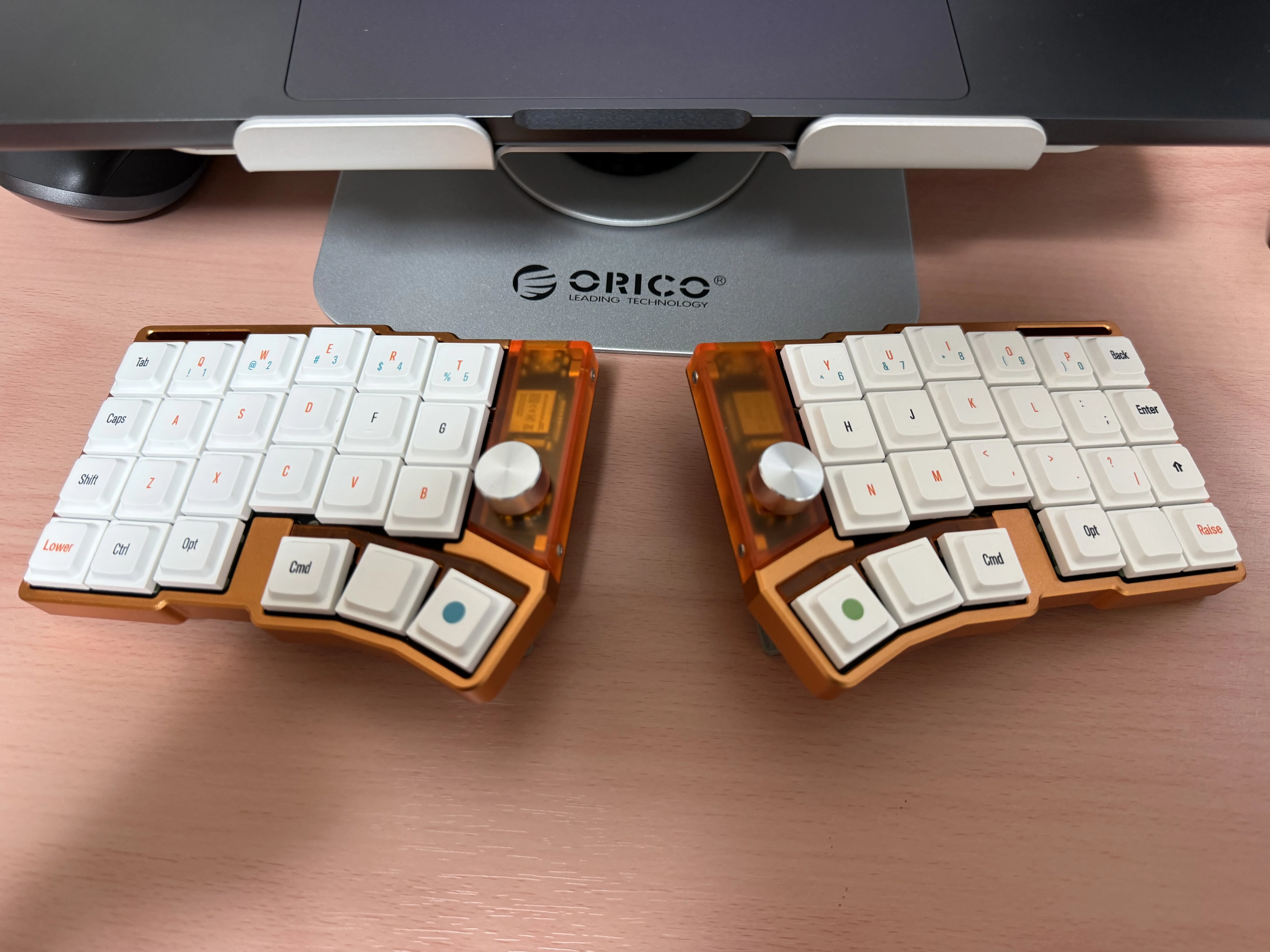 Cornixを買ったら分割キーボードに目覚めて、すぐに新しいキーボードを