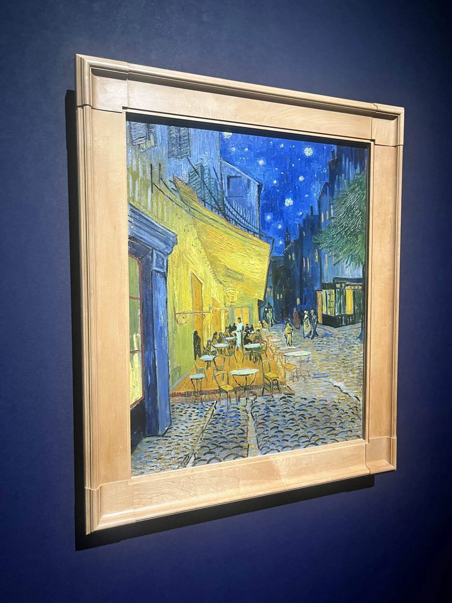 大好きな夜のカフェテラスを初日に観て🖼️｜SoRA