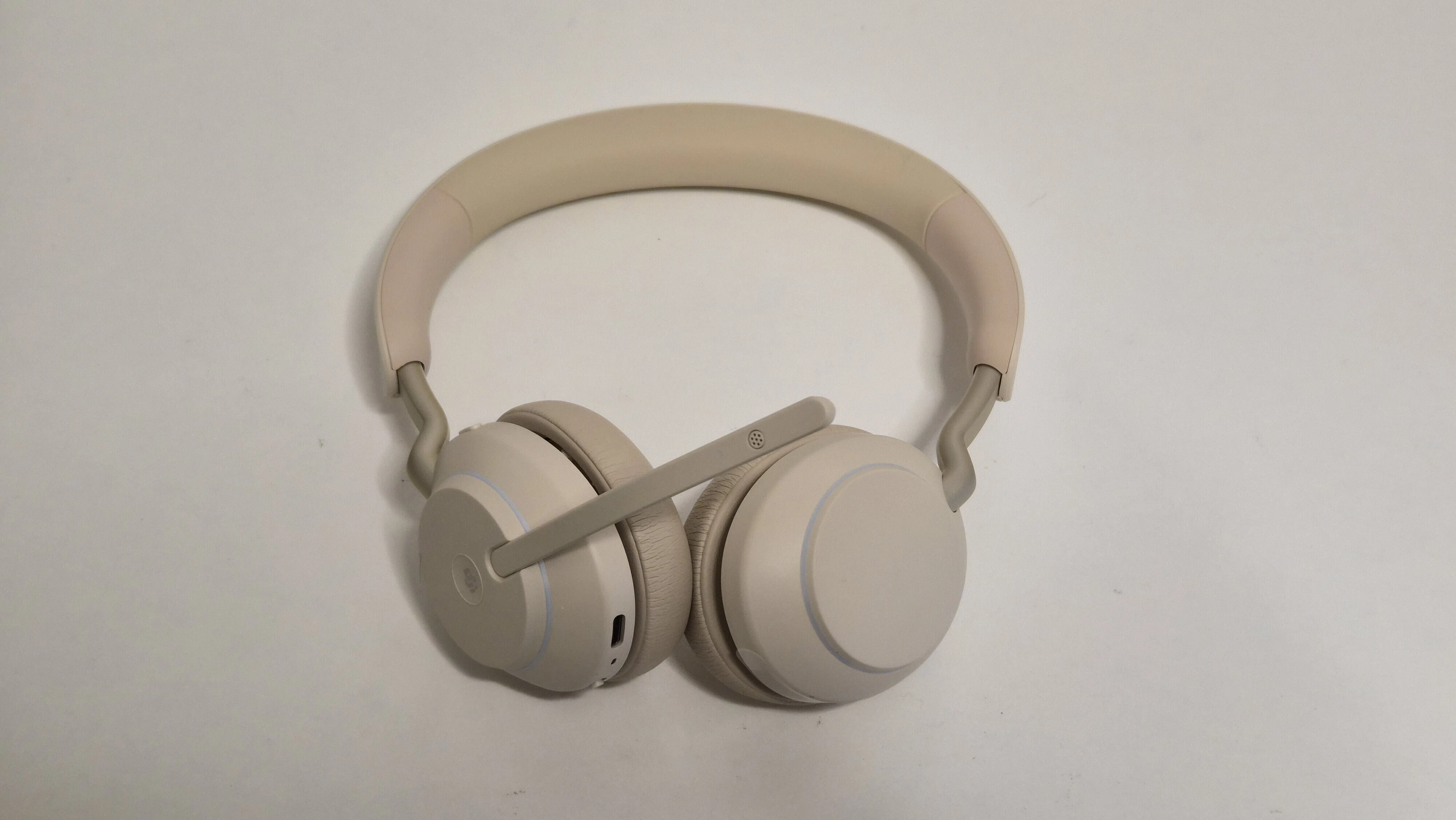 仕事でのTeams会議で一番いいヘッドセットを考えたらJabra Evolve2 65
