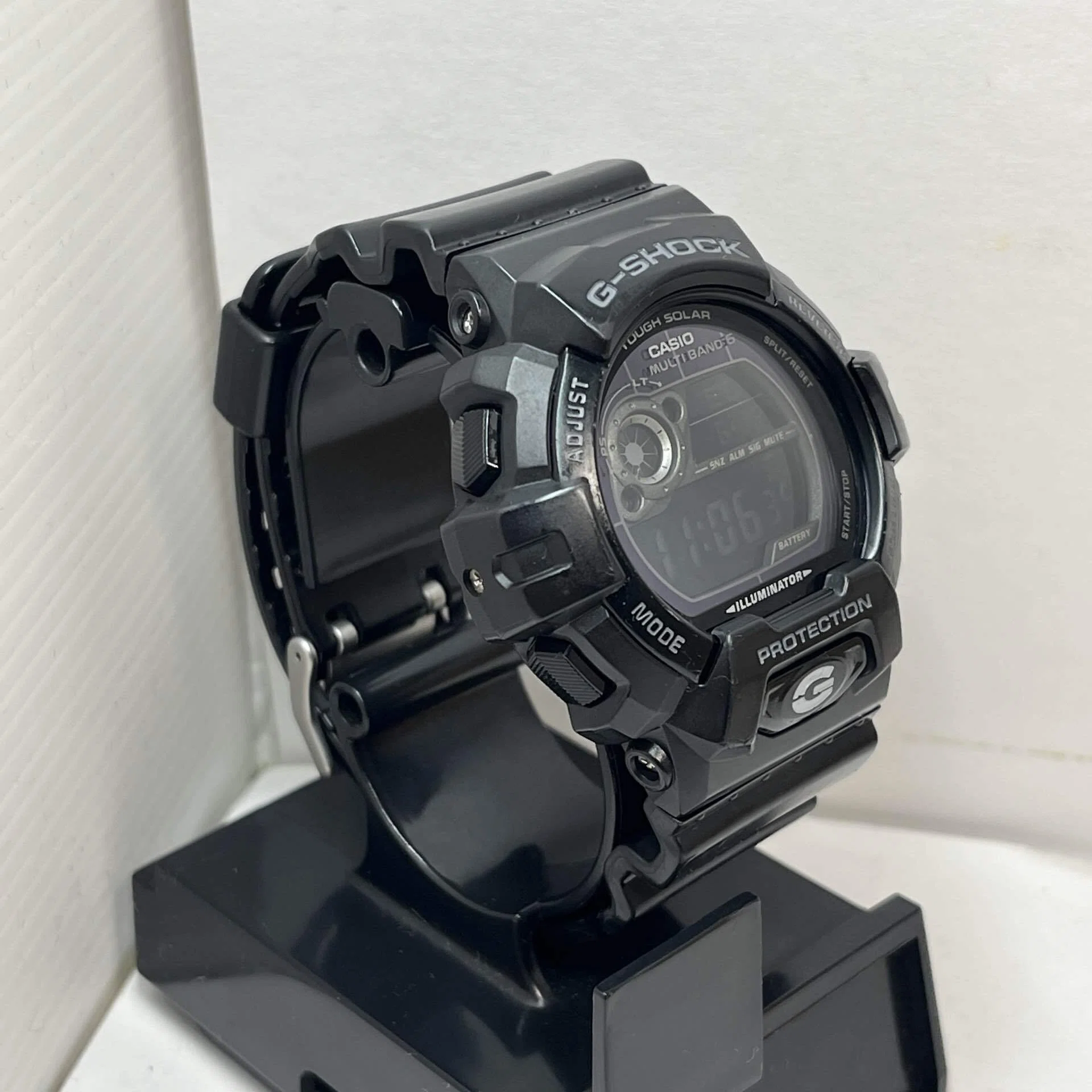 大人の実用時計レビュー】漆黒のタフネス。G-SHOCK「GW-8900A」が 