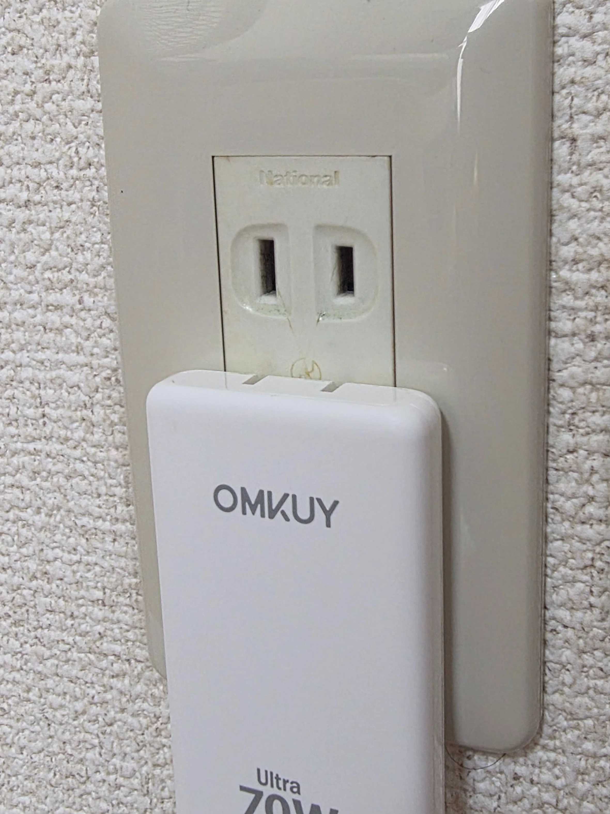 最速レビュー？】CIO180°薄型充電器(クラファン)どこでも使える充電器