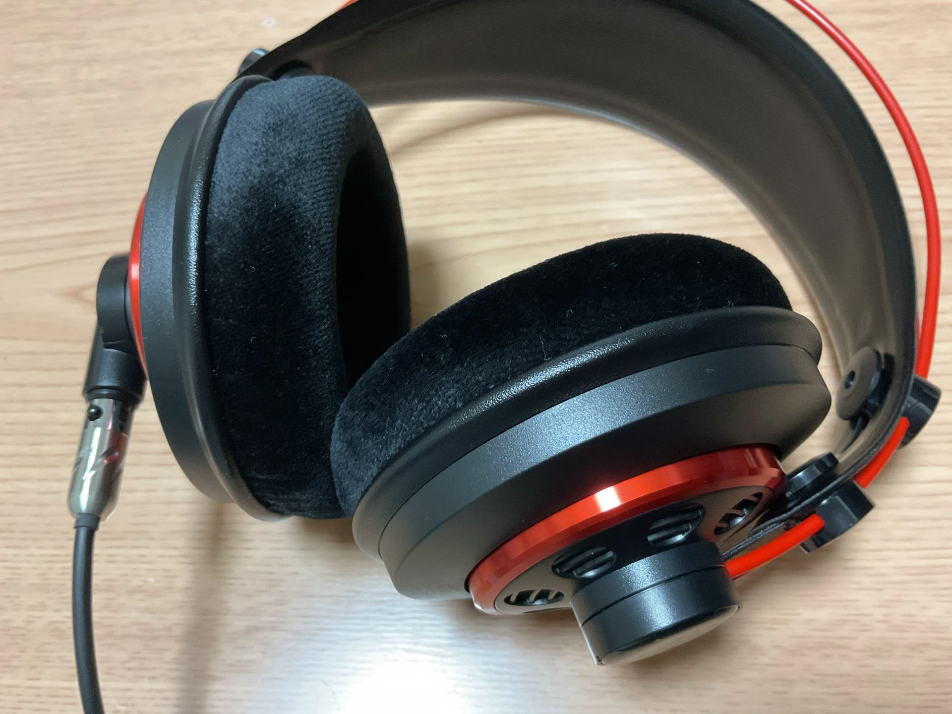 AKG K240 Studioのイヤーパッド交換｜ぶい