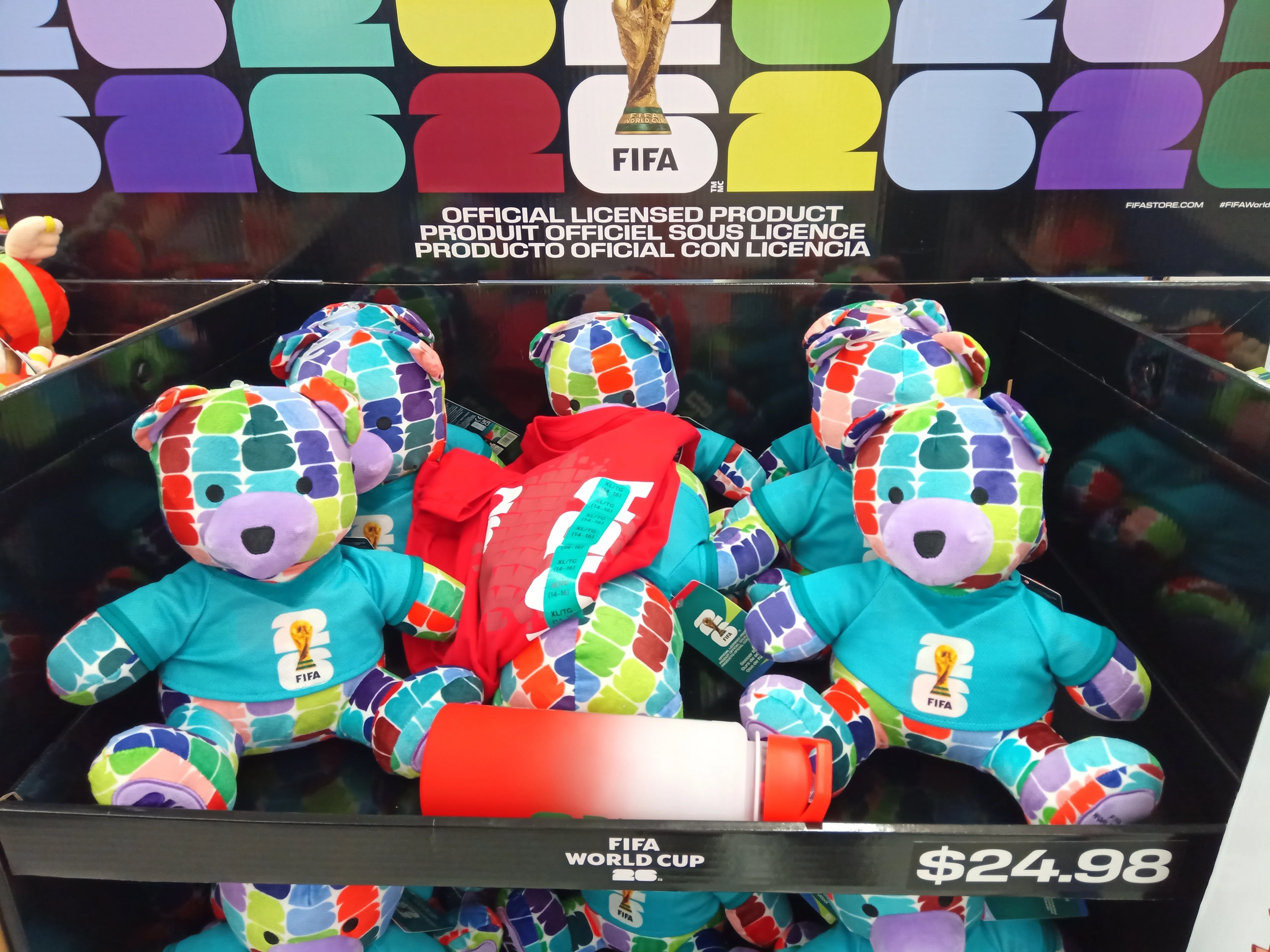FIFAワールドカップの応援グッズと協賛企業│飲料水のボトルの持ち込み