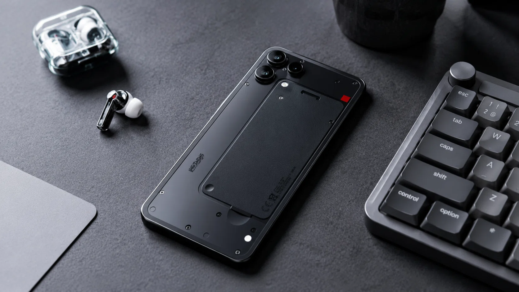 Nothing Phone (3a) Liteのレビュー・口コミ評判 4万円台で個性と
