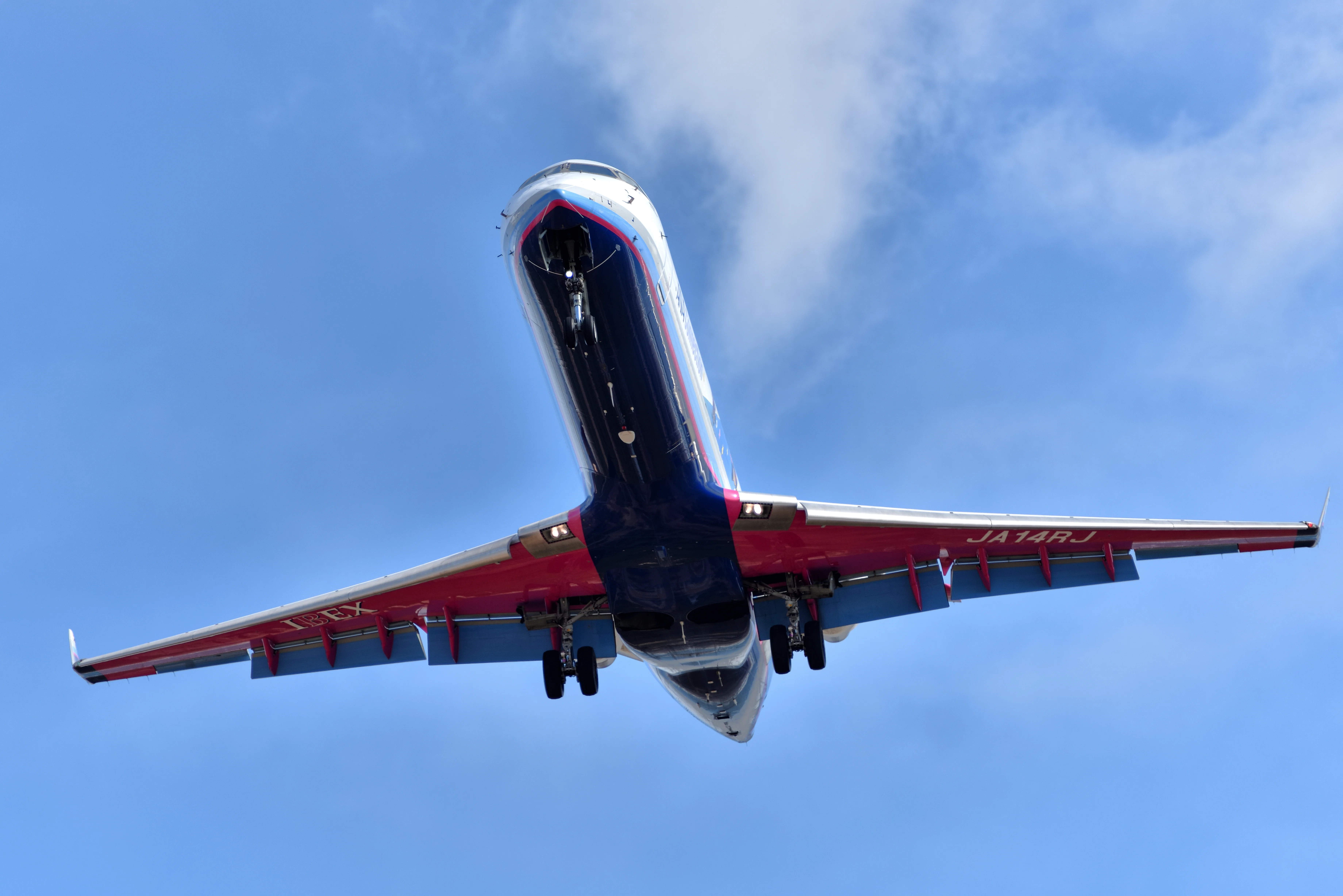 ボンバルディア CRJ-700｜光と風のアルバム