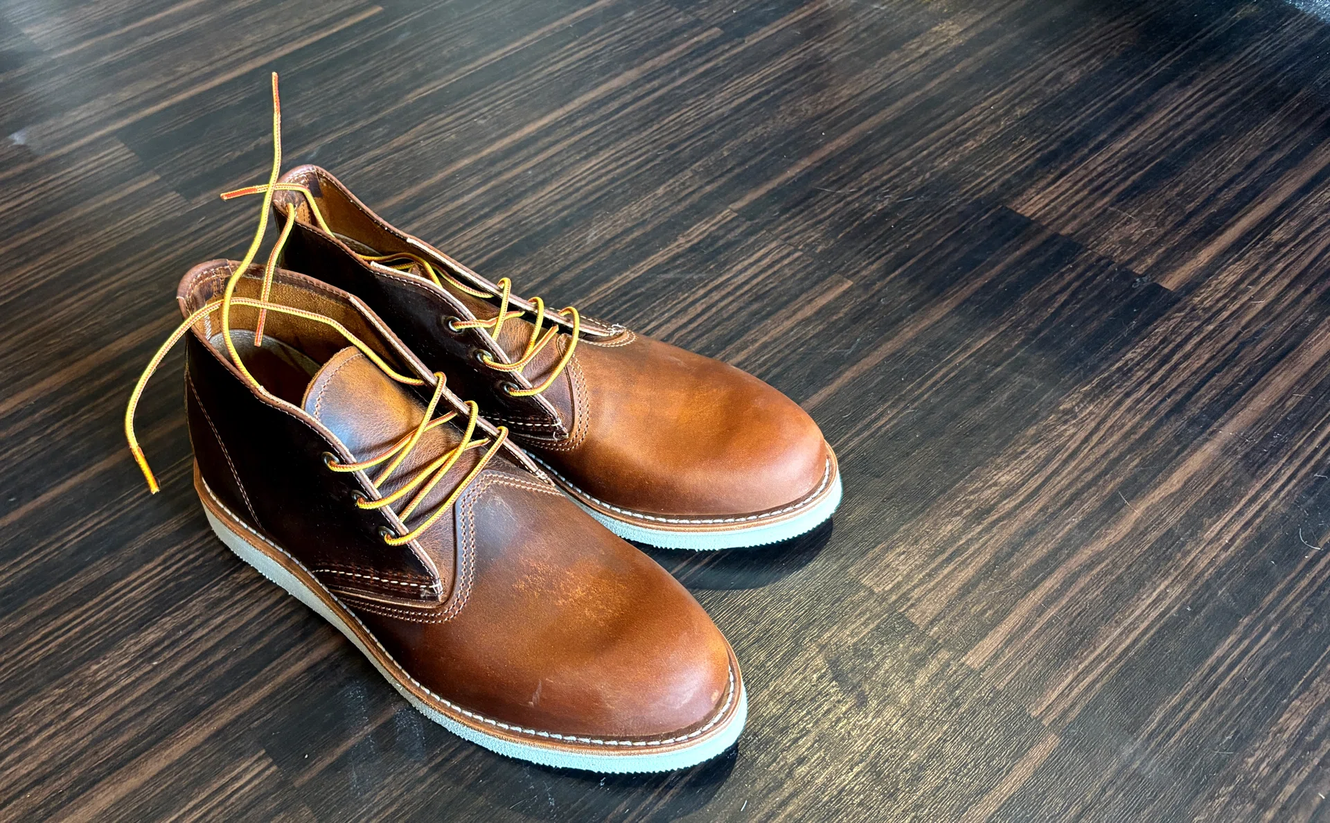 RED WINGの「じゃない方」｜ラフ&タフレザーのワークチャッカ #3137