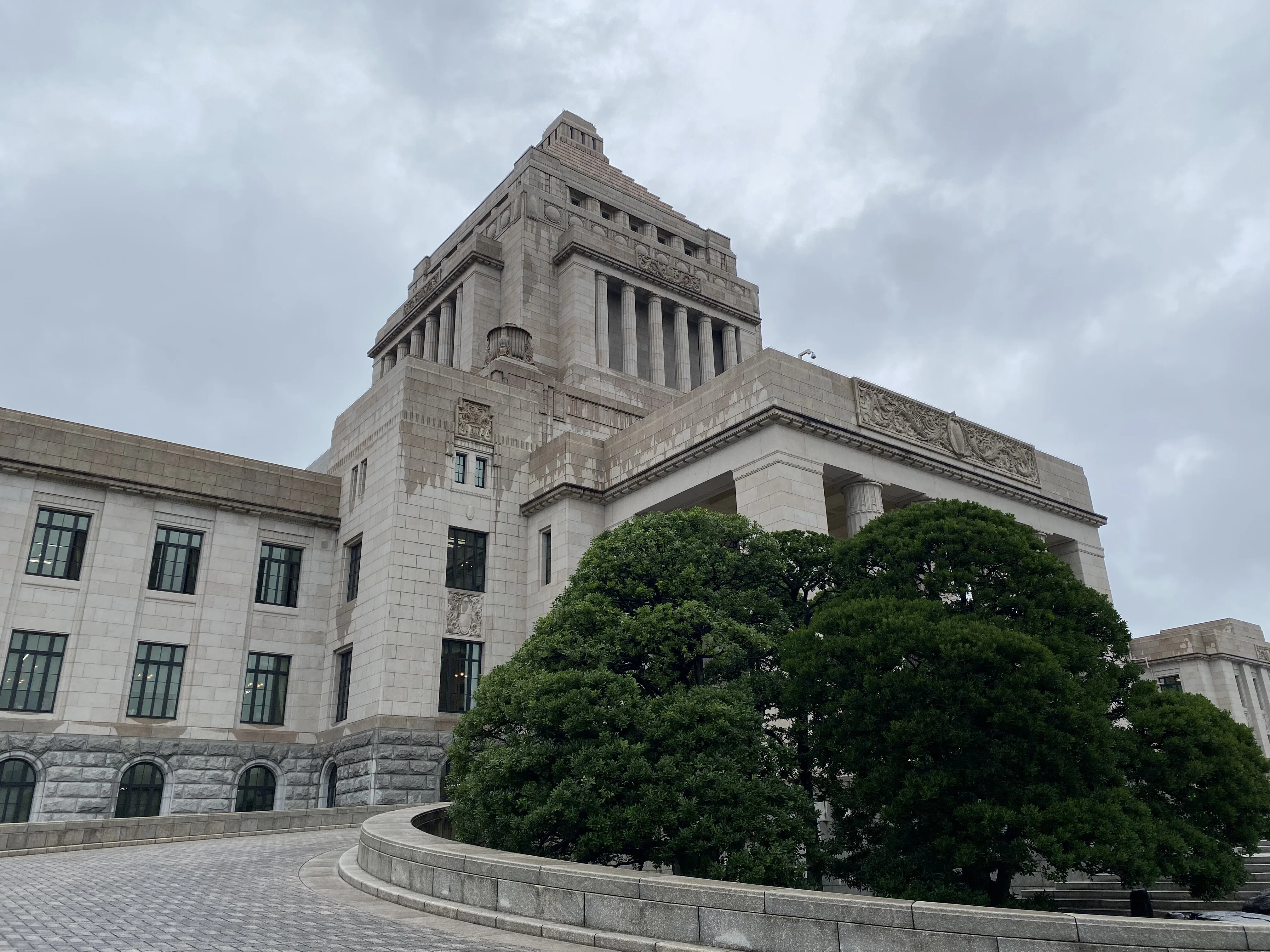 76 予約なし・無料で大人も楽しめる！国会議事堂見学ツアーのすゝめ