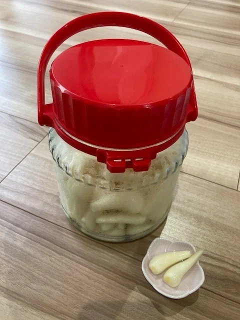 瓶に入ったらっきょう漬け