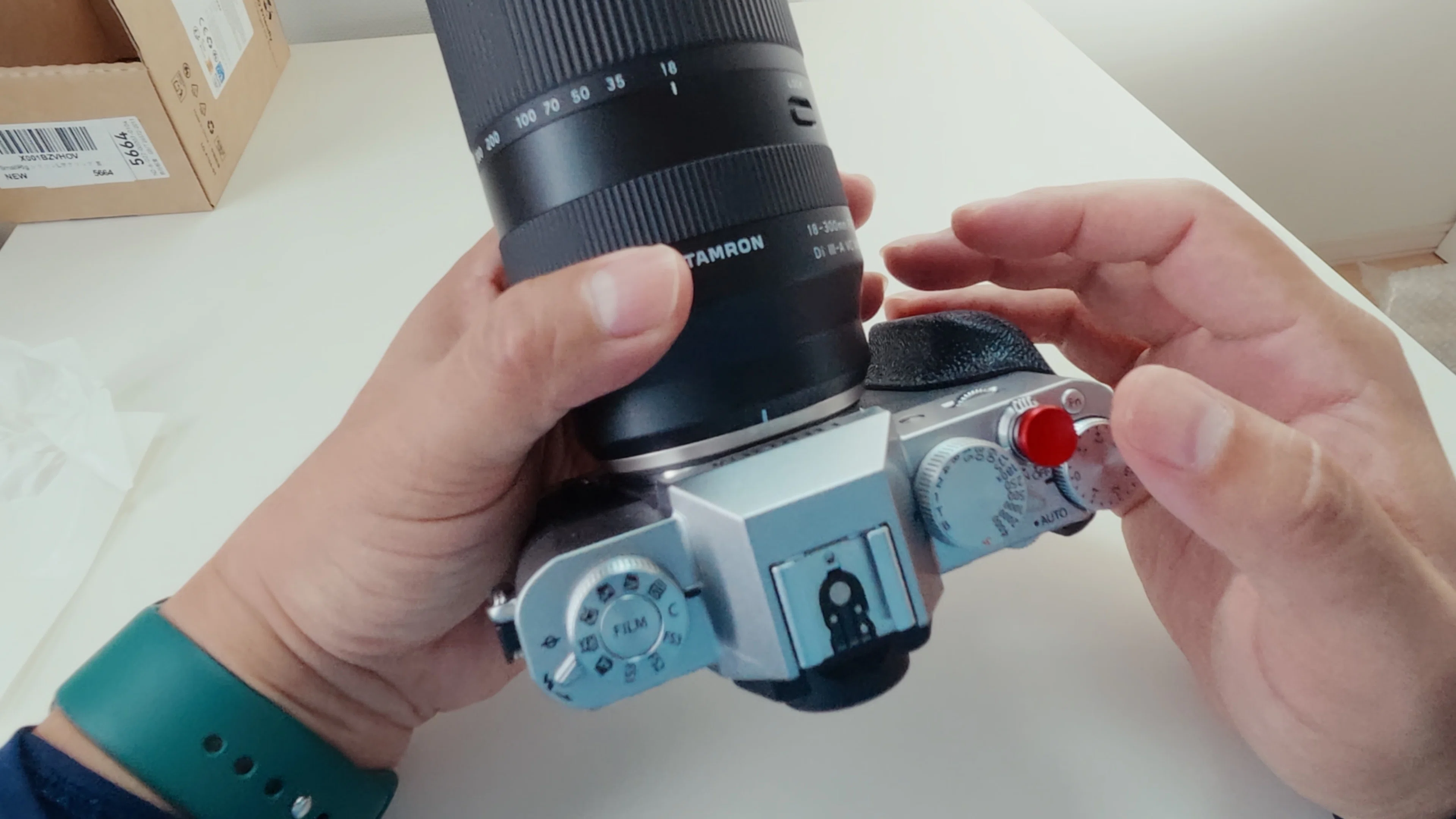 X-T30 IIIユーザーは絶対買うべき！超軽量グリップで快適さ爆上げ！｜KOU