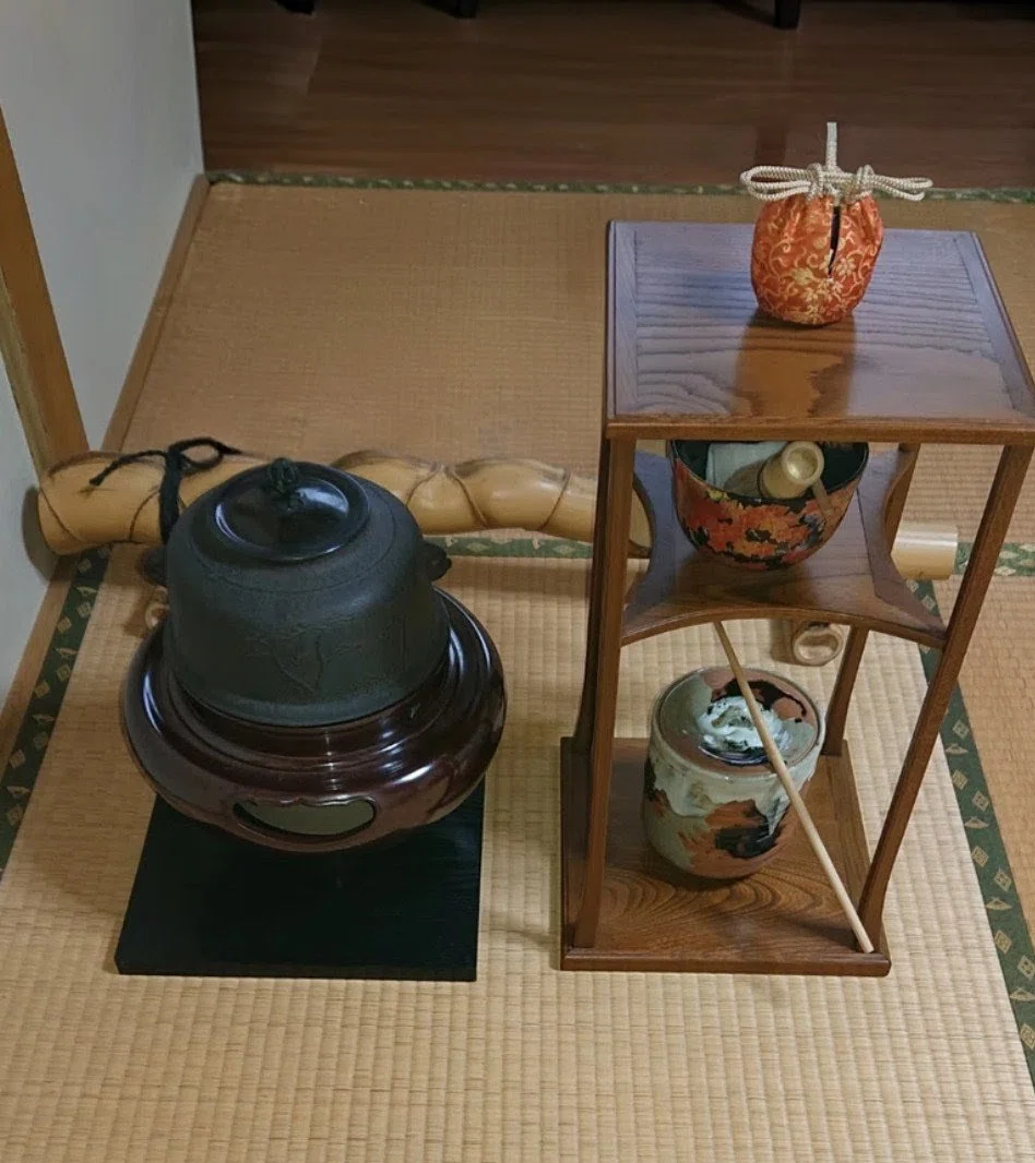 茶道(玉川遠州流)～お濃茶〜糸巻棚《いとまきだな》風炉点前～伝書に