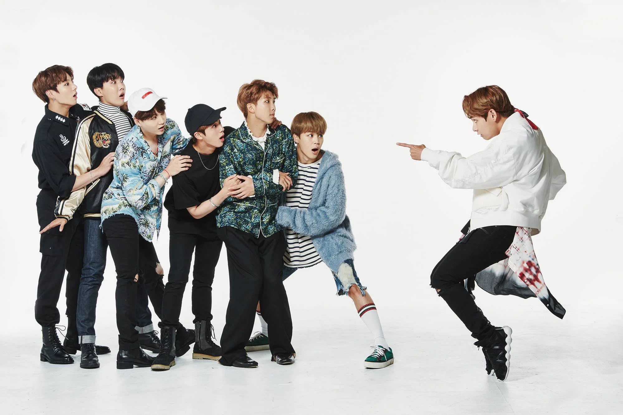 BTS FESTA】過去の家族写真を振り返ろう【2013-2026】｜音色