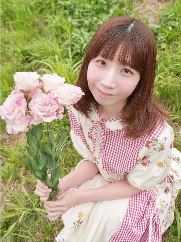 (02)