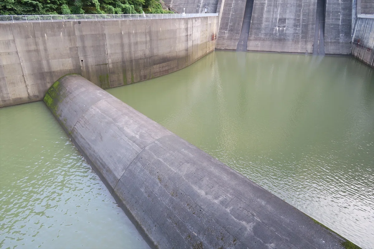 群馬県 草木ダム 減勢工 エンドシル