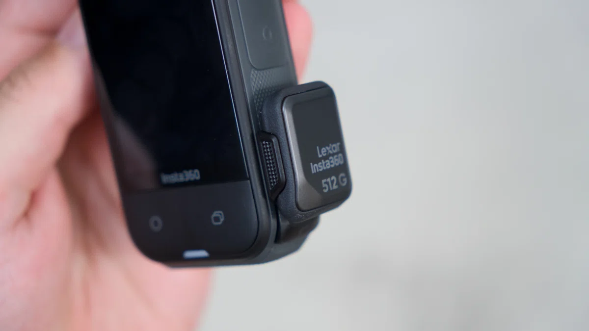 Insta360から512GBのポータブルSSDが登場。大容量撮影のデータ管理が 