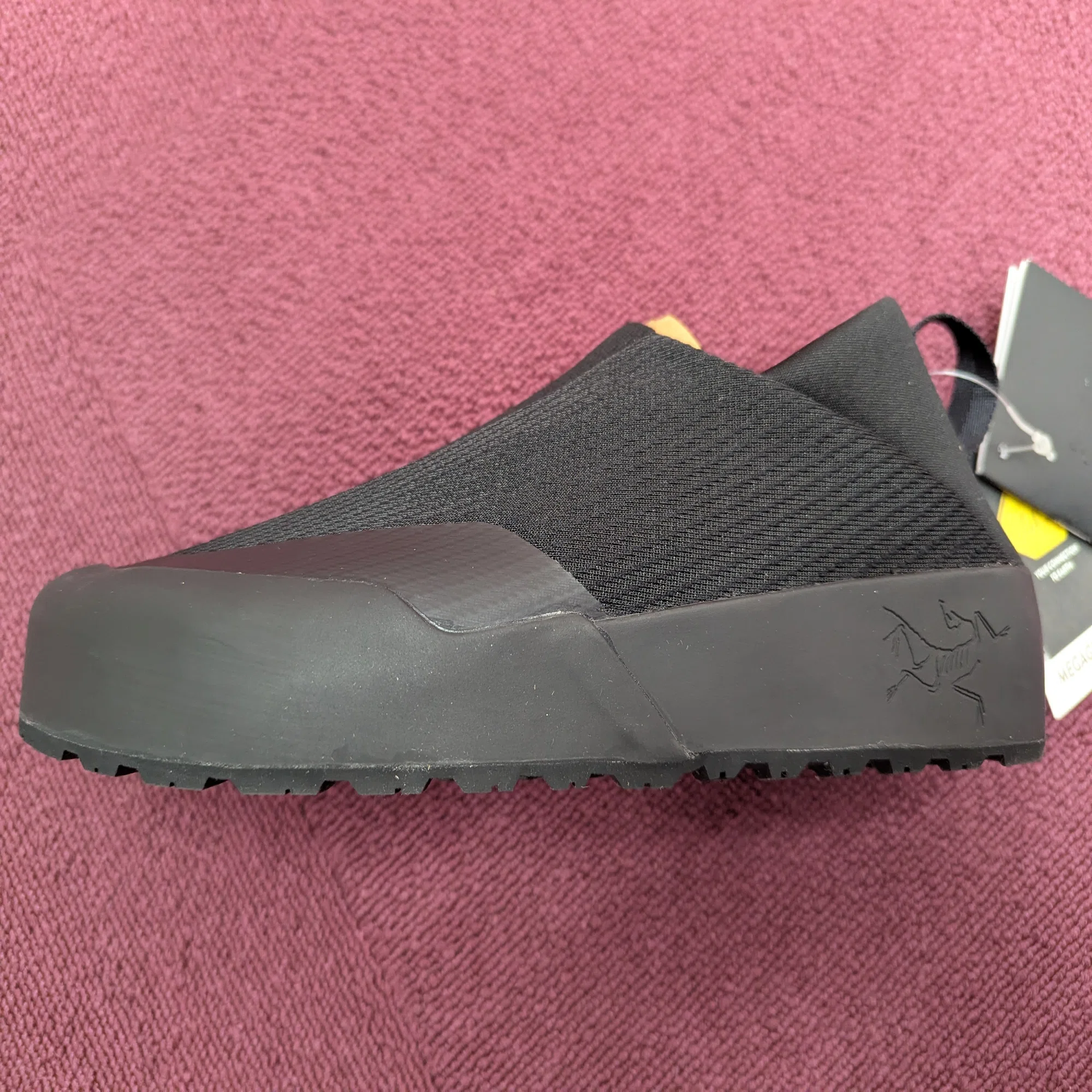ROA Frea（ロア フレア） スリッポン ミニマルデザインのススメ 