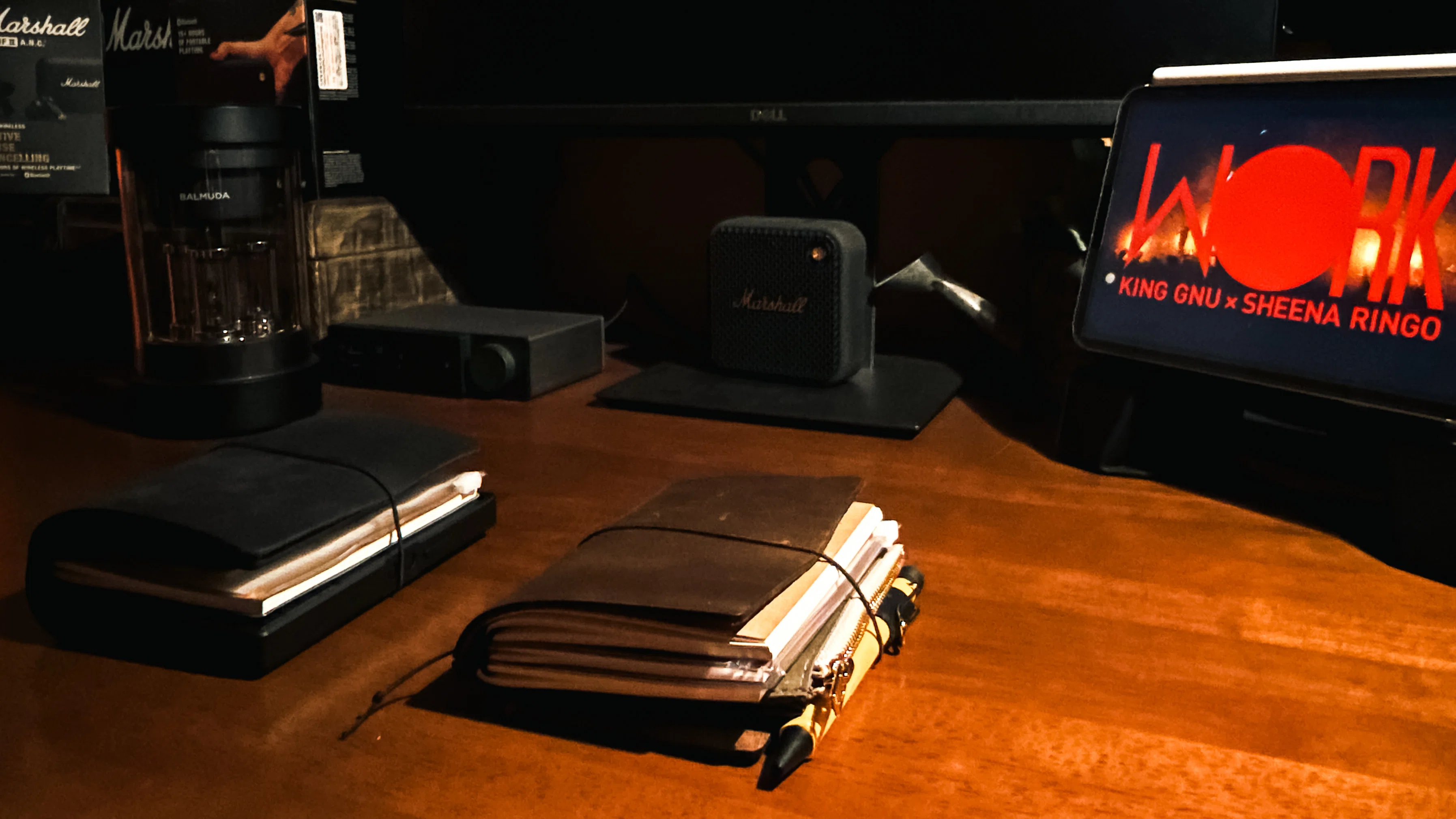 Holiday 'Essentials' Guide] 'TNP' and my relaxed setup｜書店員のすヽめ