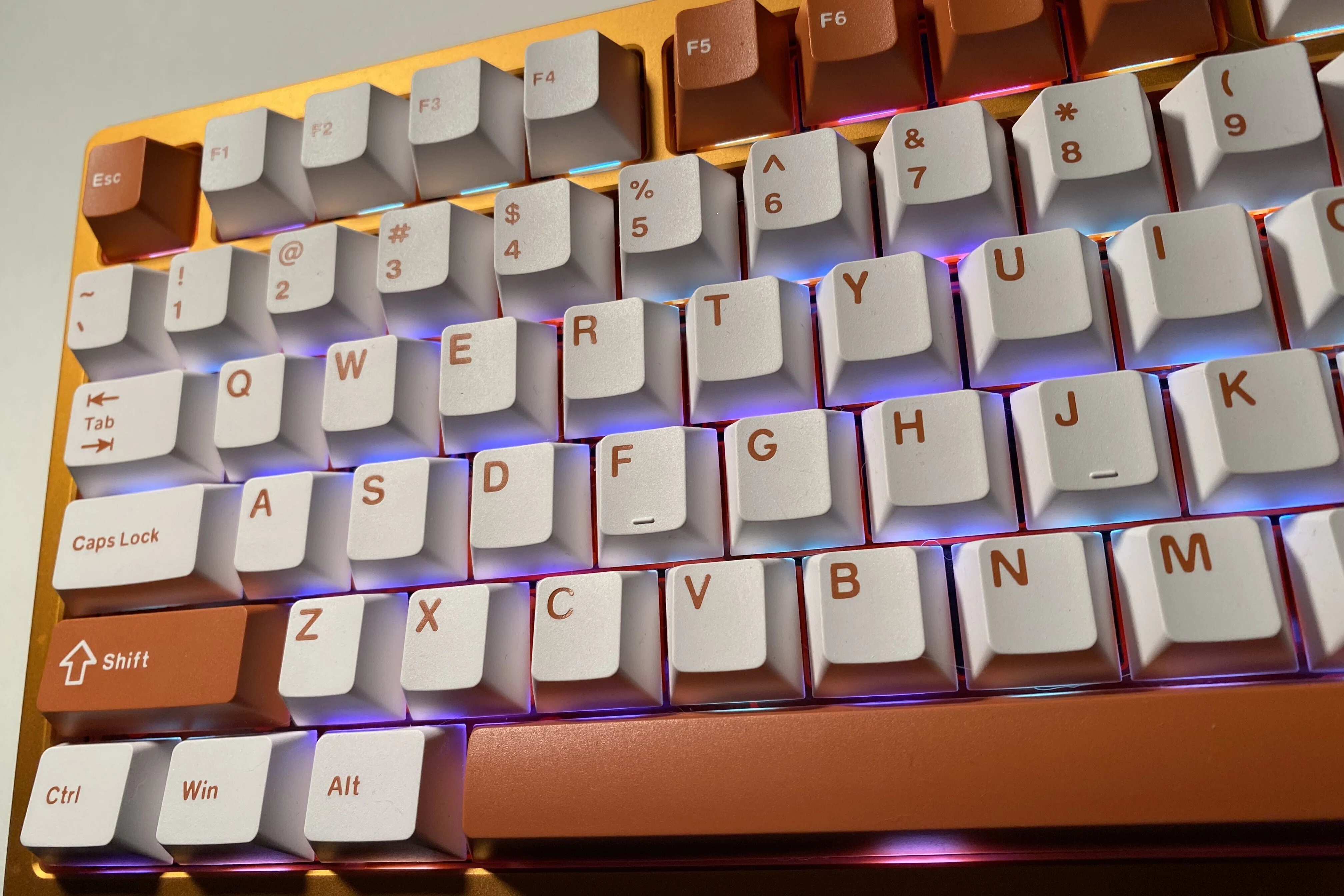 Rainy75 Pro Orange&Black レビュー｜“コトコト系キーボード”の最高峰