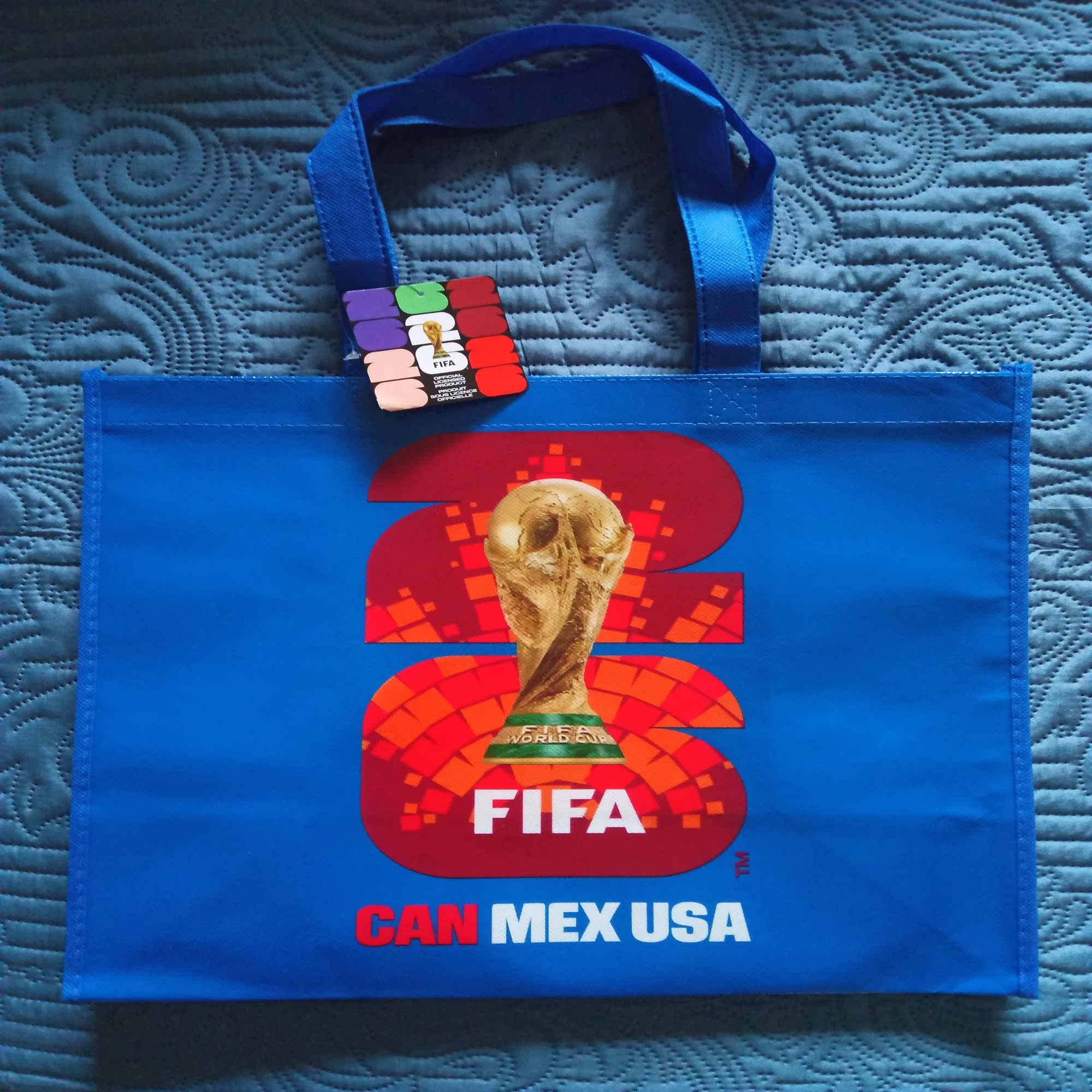 FIFAワールドカップの応援グッズと協賛企業│飲料水のボトルの持ち込み 