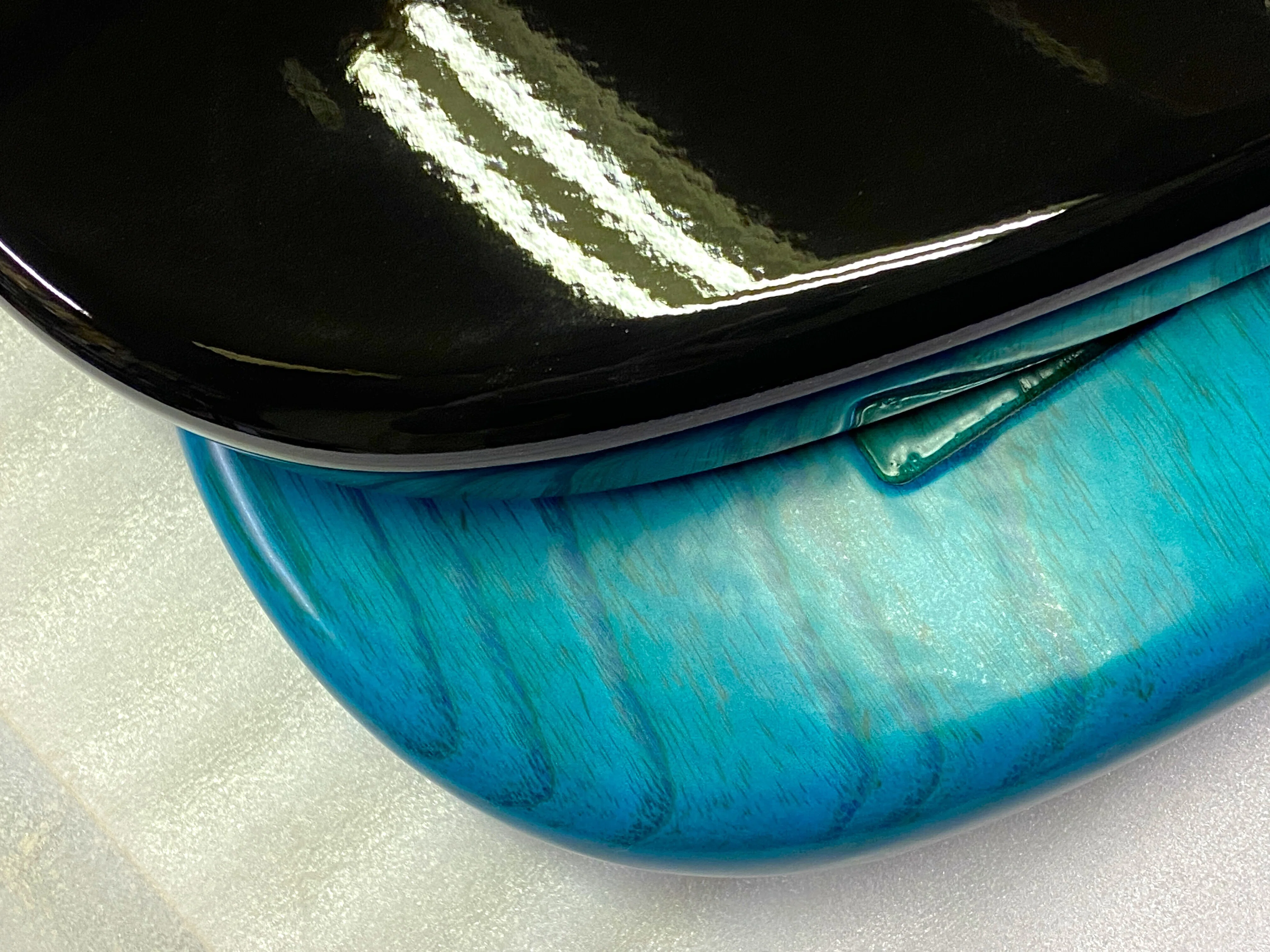 塗装仕上げの話｜Freedom Custom Guitar Research Co. Ltd.
