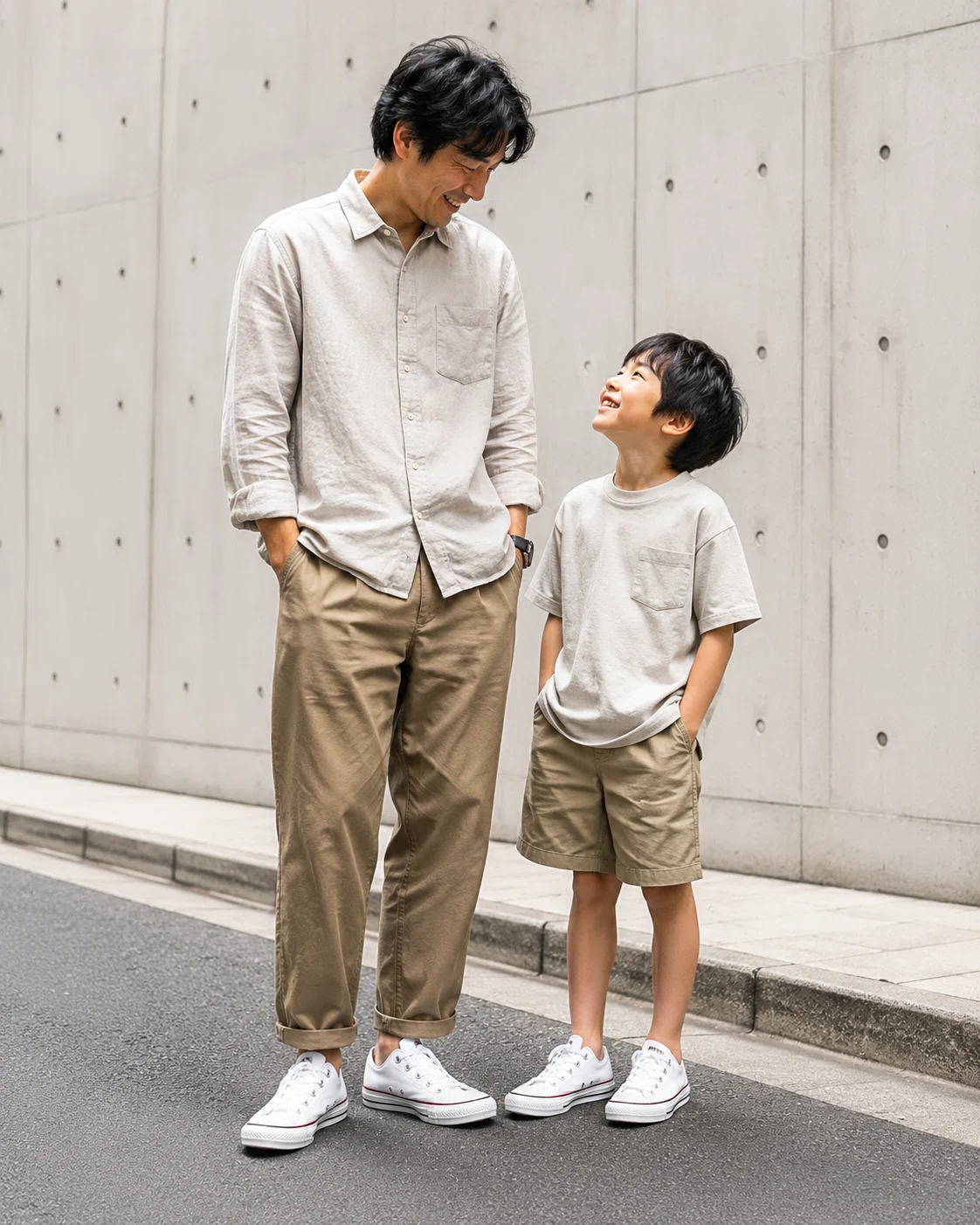 父と息子、二世代で“同じ名作”を履くという贈り物。サイズ違いのリンク