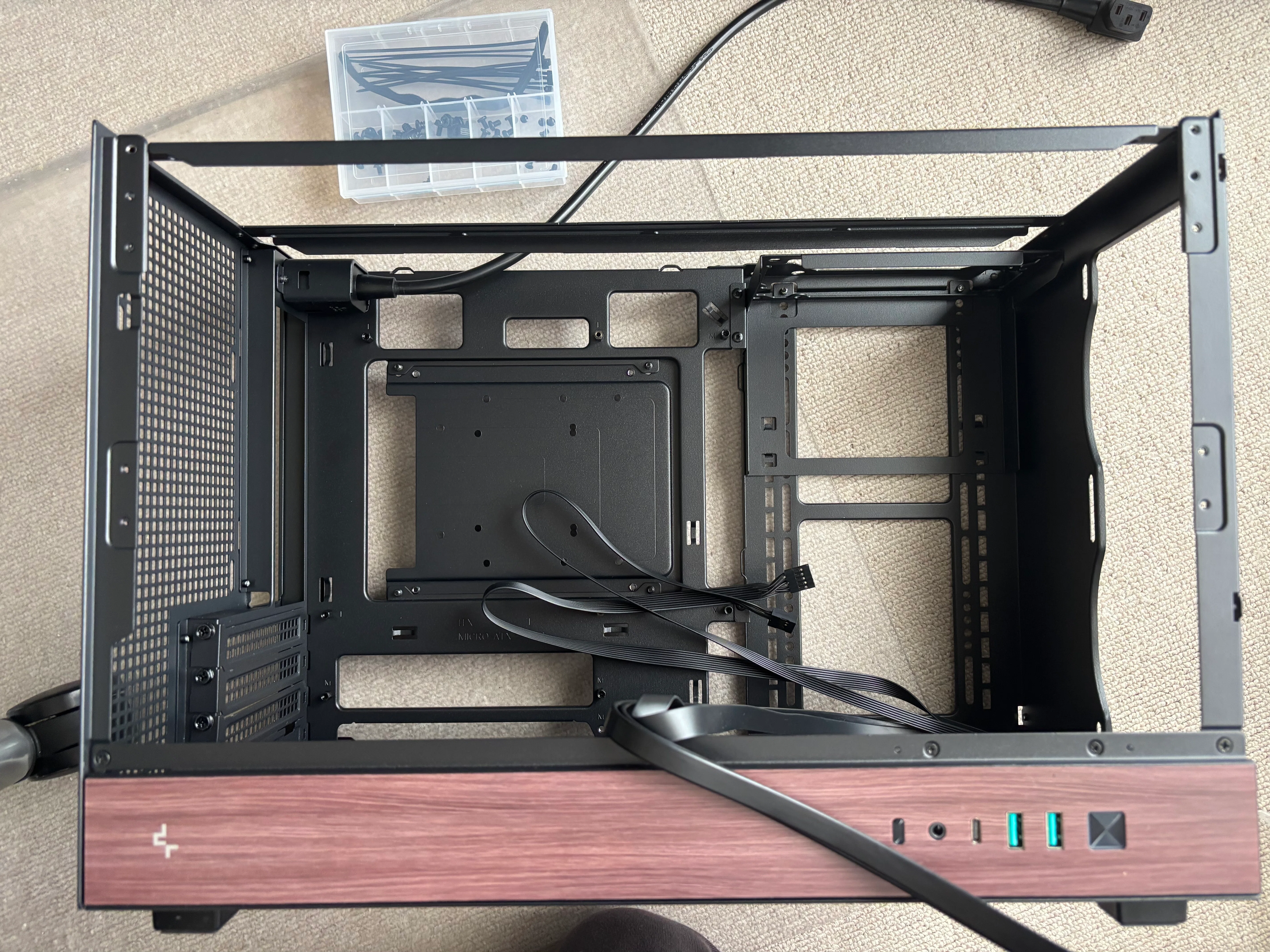 久しぶりのPC組み立て（Ryzen9700X＆Radeon9070XT）｜にしし