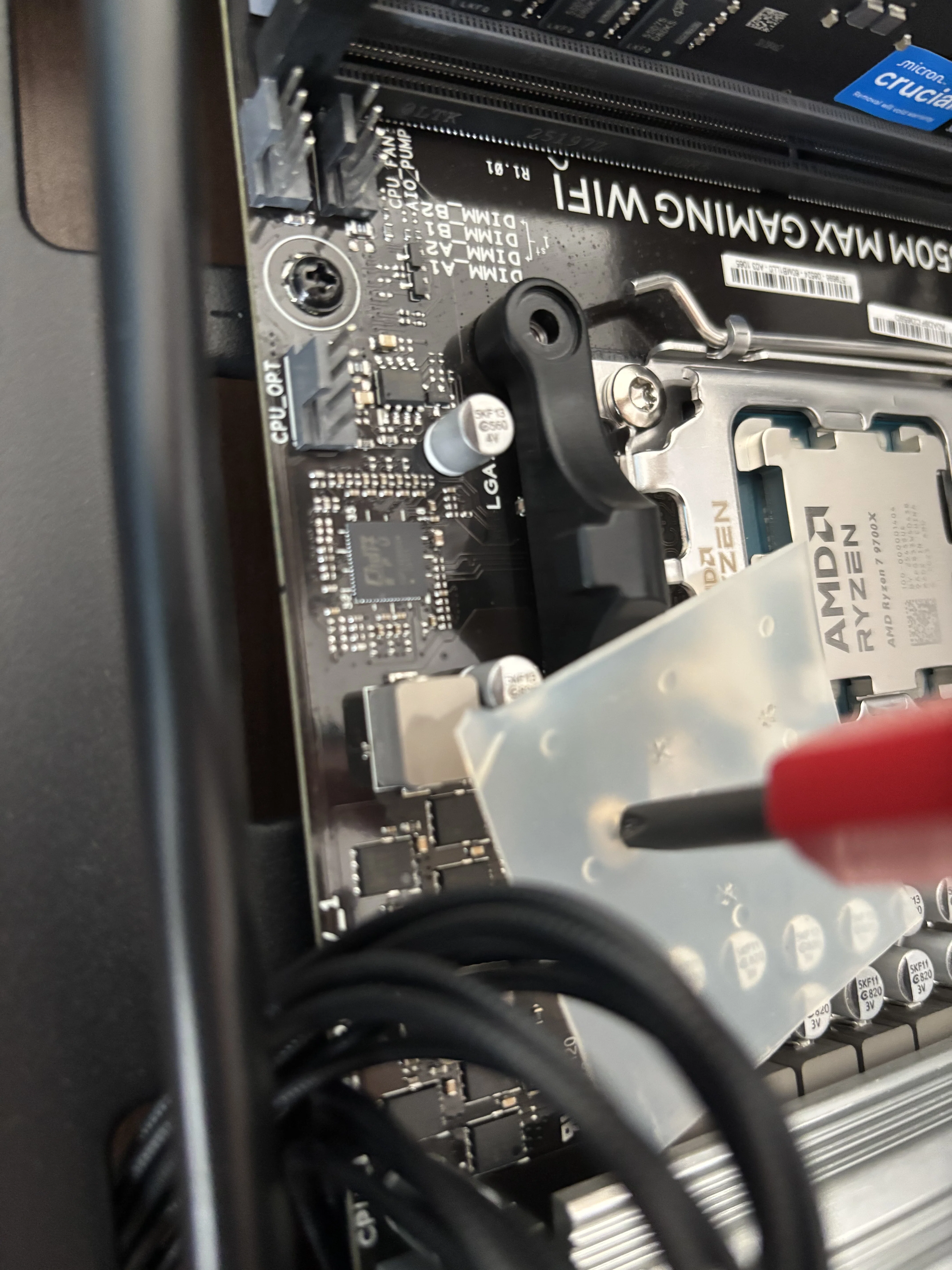 久しぶりのPC組み立て（Ryzen9700X＆Radeon9070XT）｜にしし