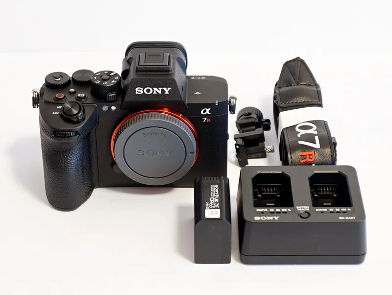 カメラ買いました「SONY α7R VI ILCE-7RM6」｜開封レビュー｜カメラと