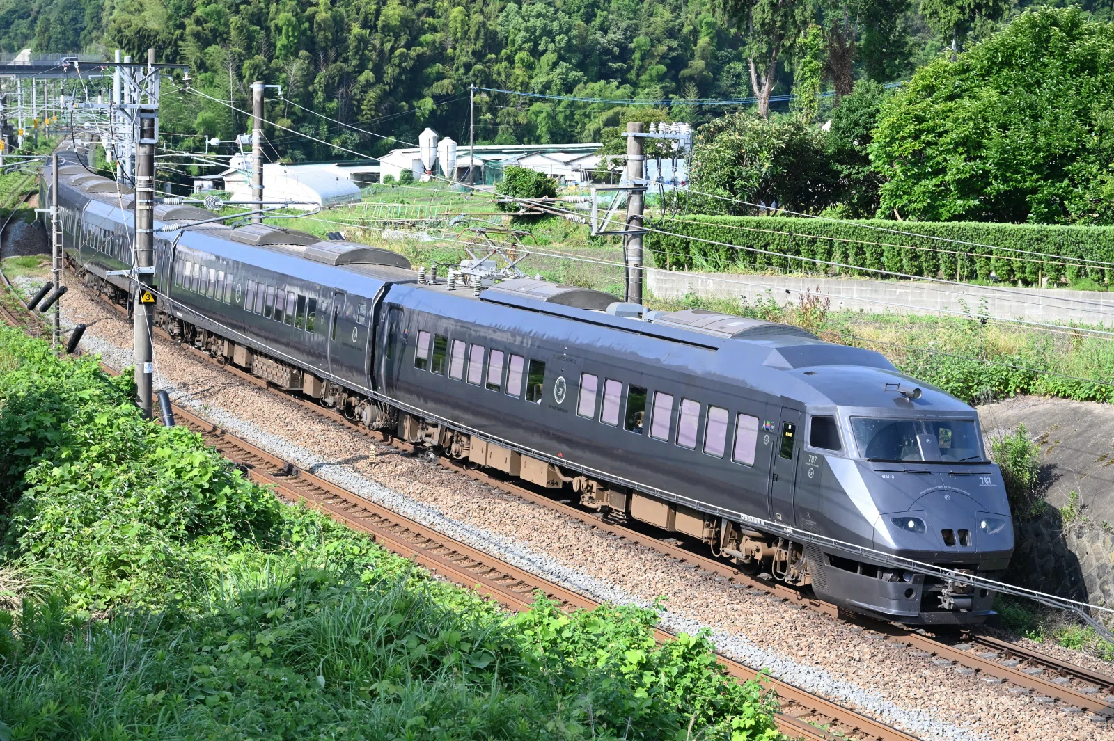 スーパーマリオの特急を撮る！【JR九州】｜SATO/世界の鉄道マニア