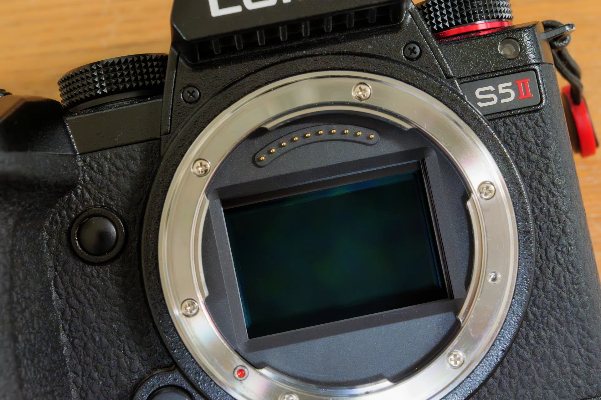 LUMIX機 3台で30分！自宅で簡単センサークリーニング｜LumiXel