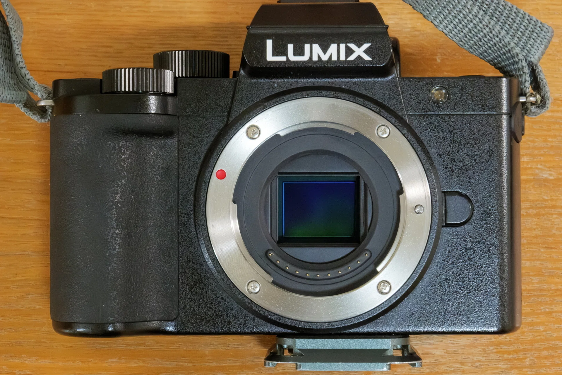 LUMIX機 3台で30分！自宅で簡単センサークリーニング｜LumiXel