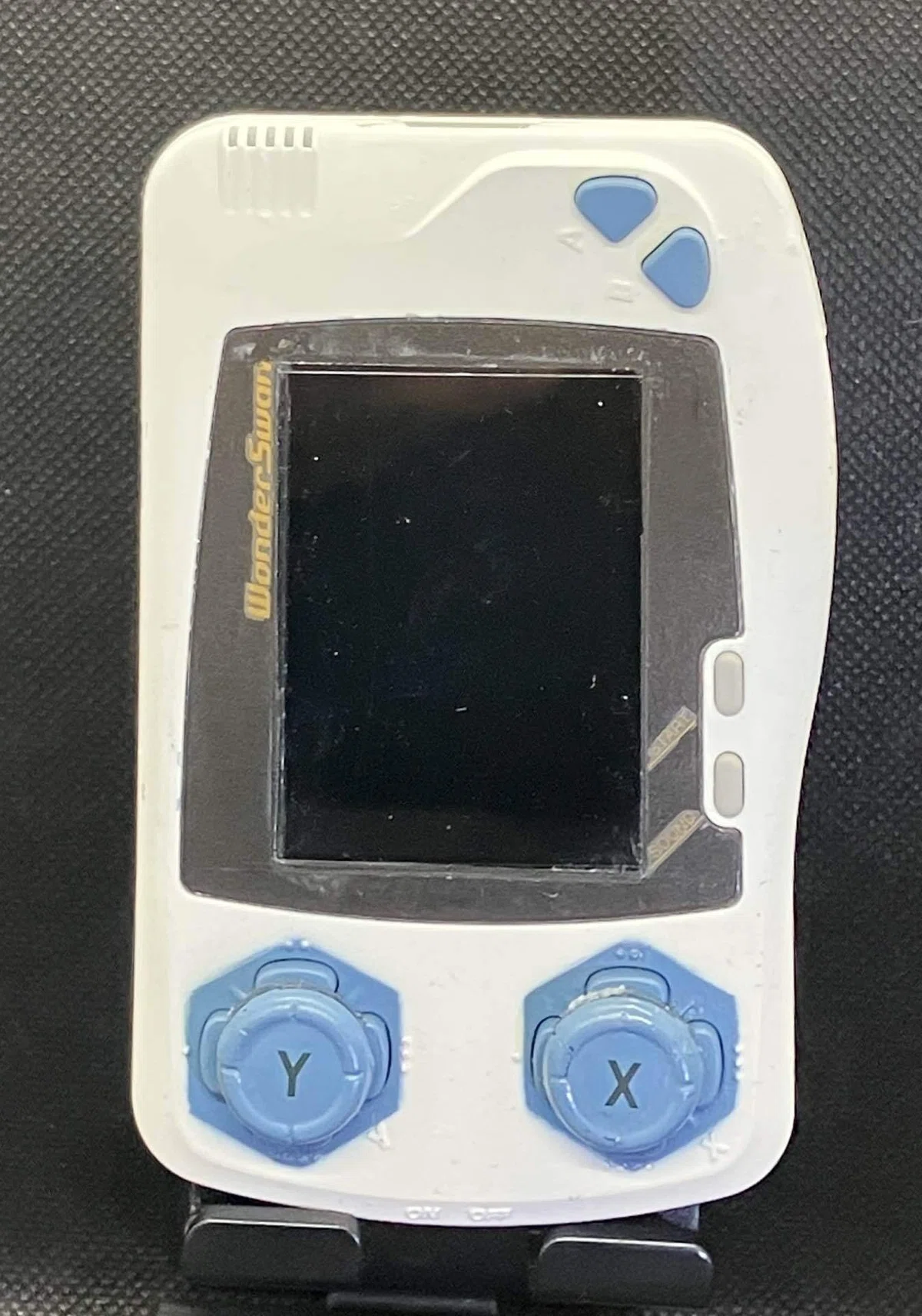1300円のジャンクワンダースワンをグンペイ専用機にしてみた｜大滝みやび