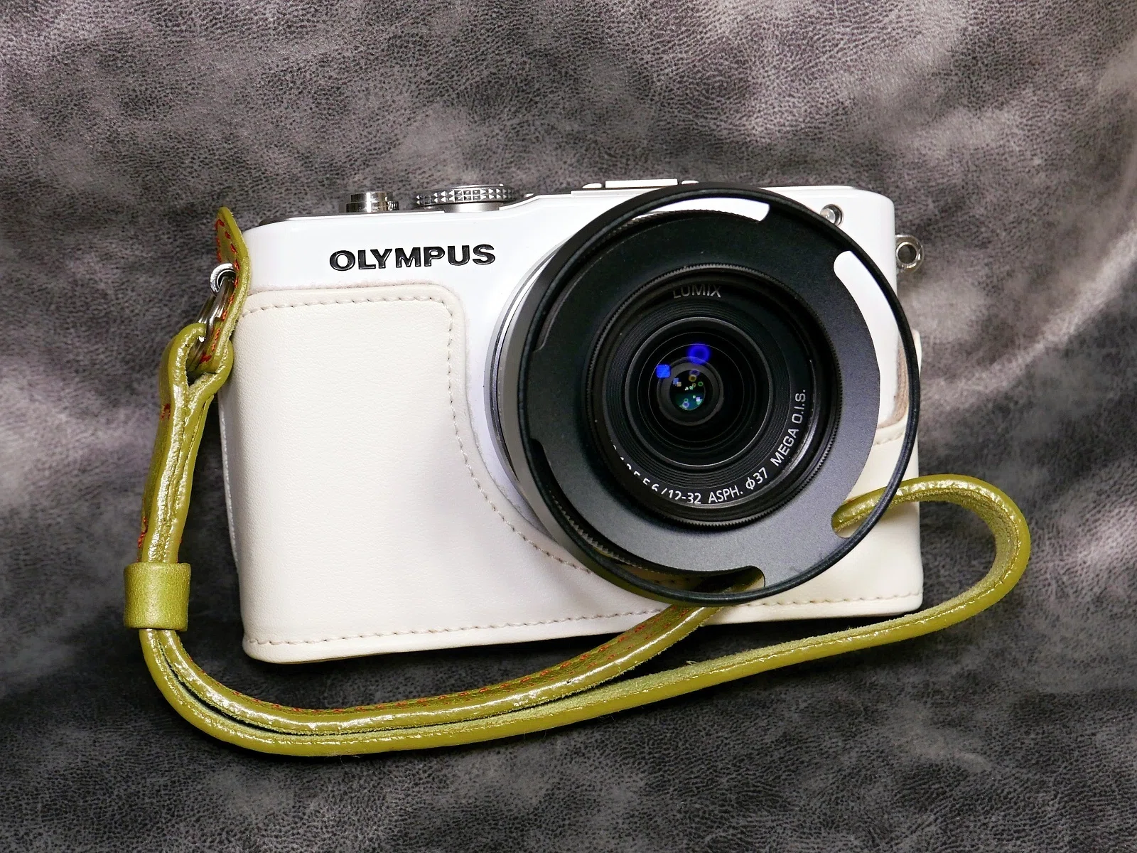 デジタルカメラ OLYMPUS PEN Lite 62．OLYMPUS PEN Liteをハーフカメラのように使ってみる＜カメラ＞｜神成