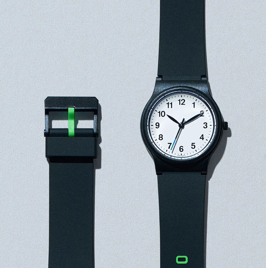 スマホがあれば腕時計はいらない」はずが完売——ファミマの1998円時計が 