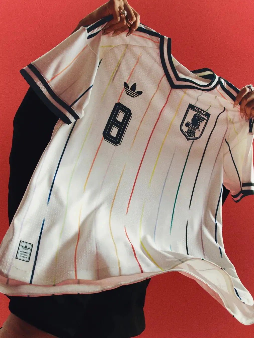 サッカー日本代表 メモリアル ホームユニフォームワールドカップ ワールドカップ日本代表のユニフォームのデザインに込められた思い