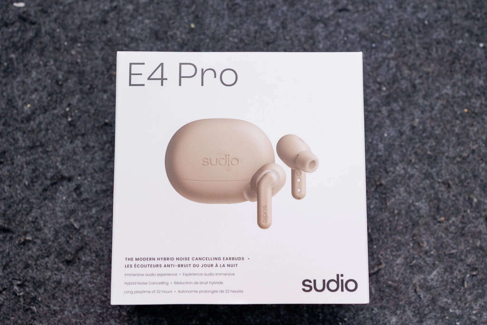 実機レビュー】Sudio E4 Proが日常を至高に変える。北欧デザインと圧倒
