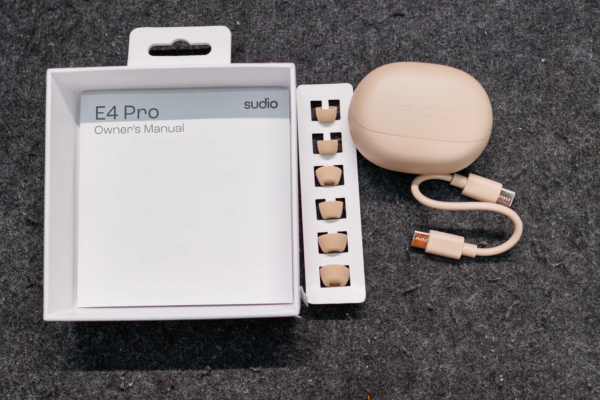 実機レビュー】Sudio E4 Proが日常を至高に変える。北欧デザインと圧倒