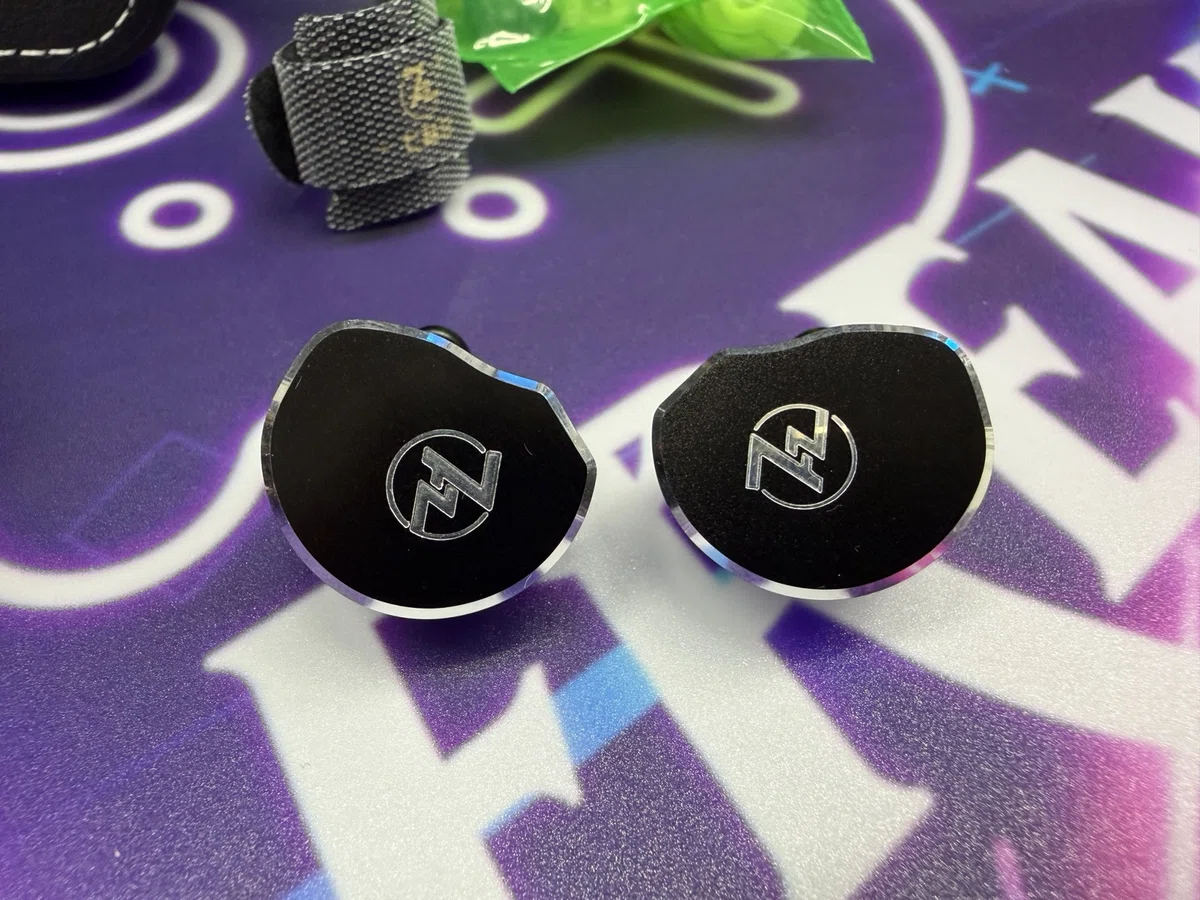 7Hz x Crinacle Diablo レビュー｜低域を濁らせない優等生は、低域特化