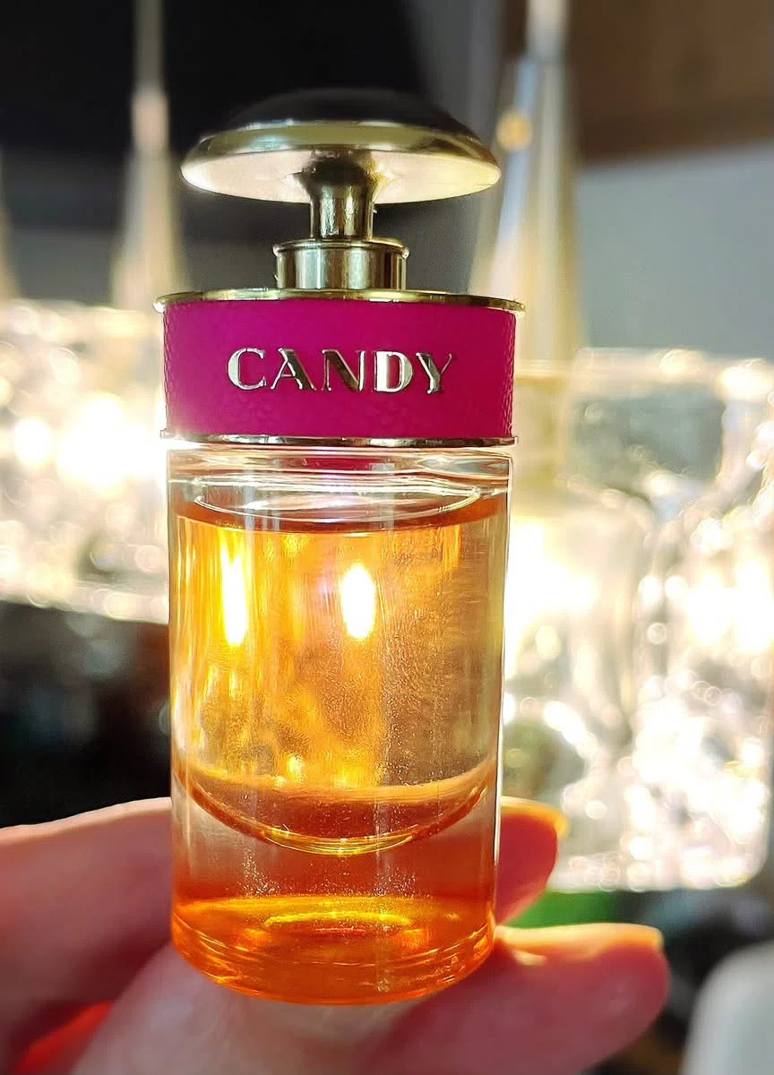 マイフレグランスチェック✓No.125』Prada／Candy｜石慎（にゃあにゃあ
